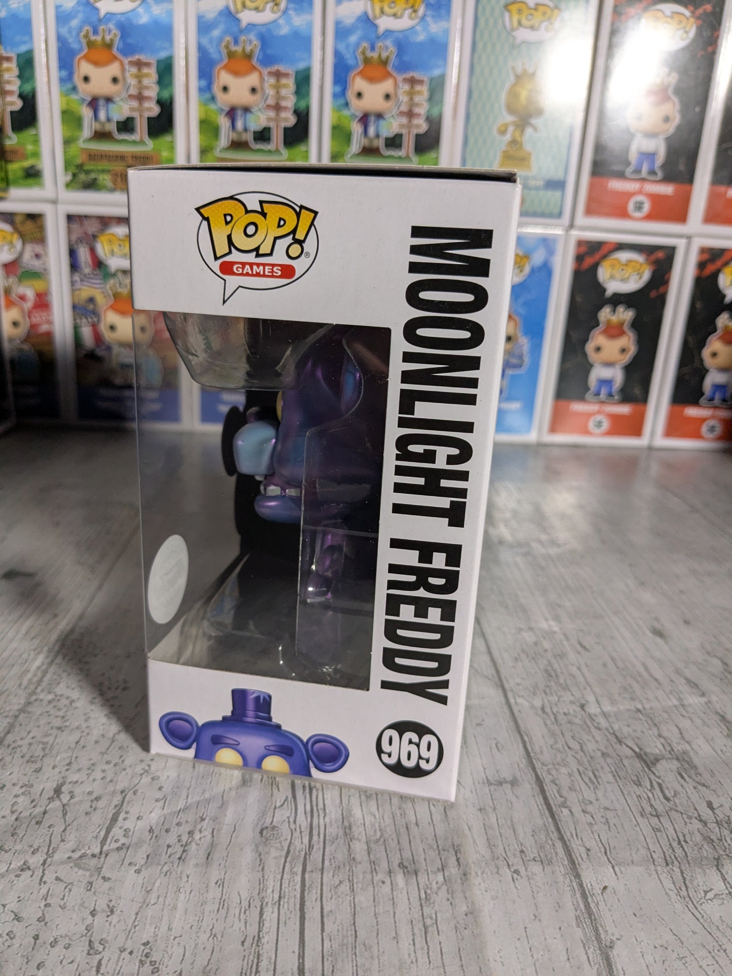 Funko pop 969 : Moonlight Freddy