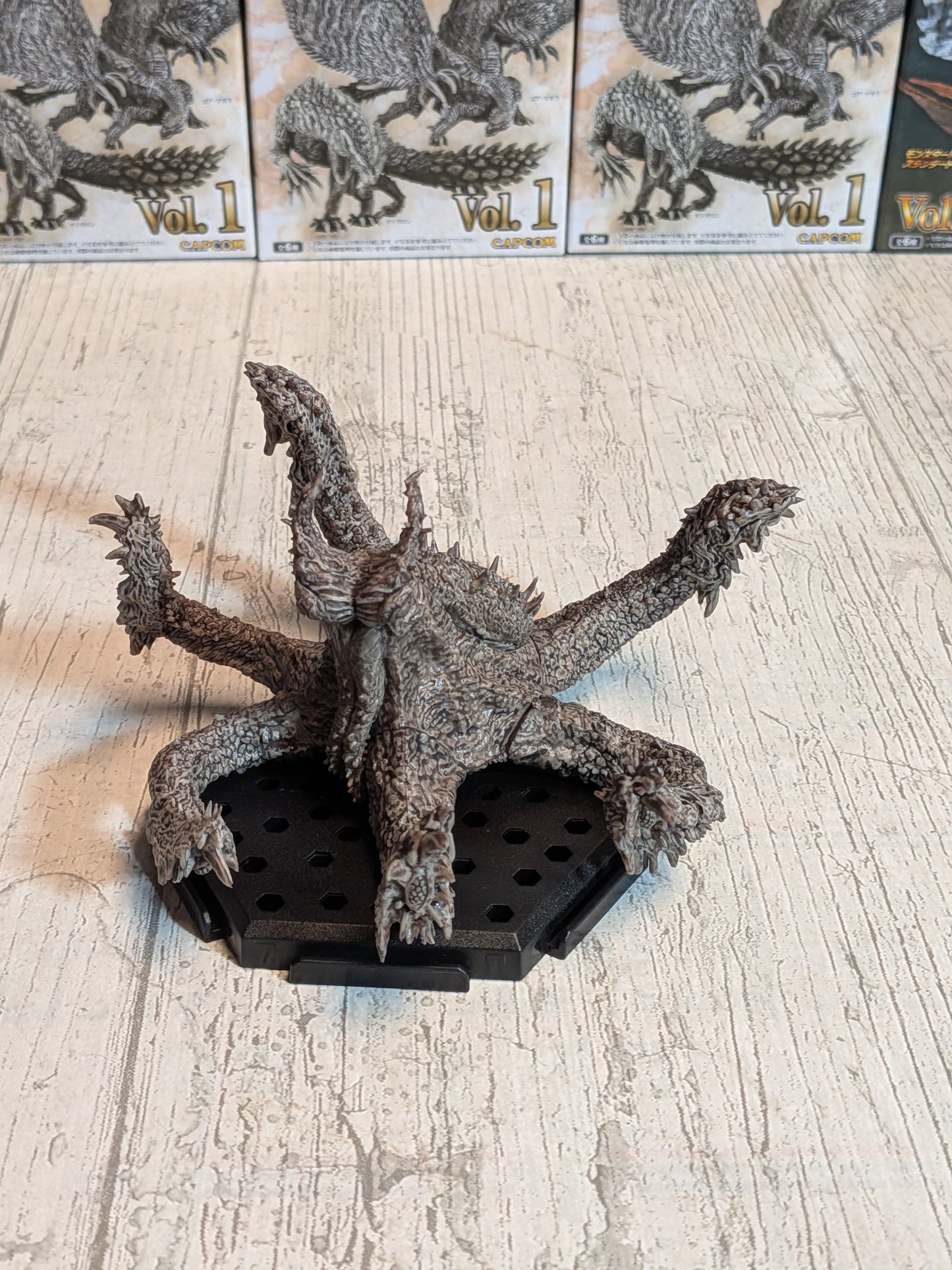 Capcom Figure Builder - CFB Vol. 29 - Monster Hunter Wilds - Nu Udra (Stone Version) - (~12cm)