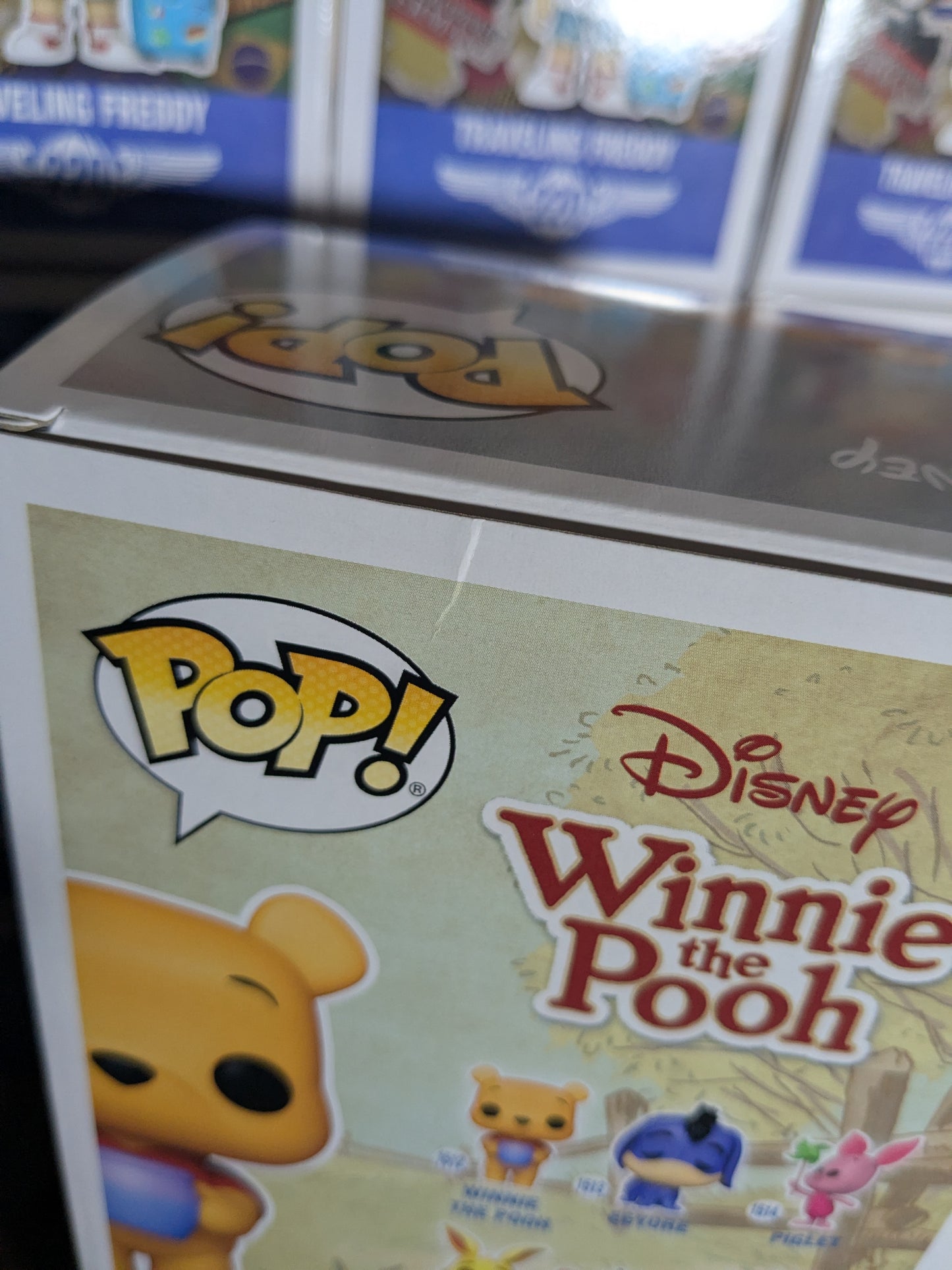 Funko pop 1512 : Winnie the Pooh (Flocked / Damaged Box)