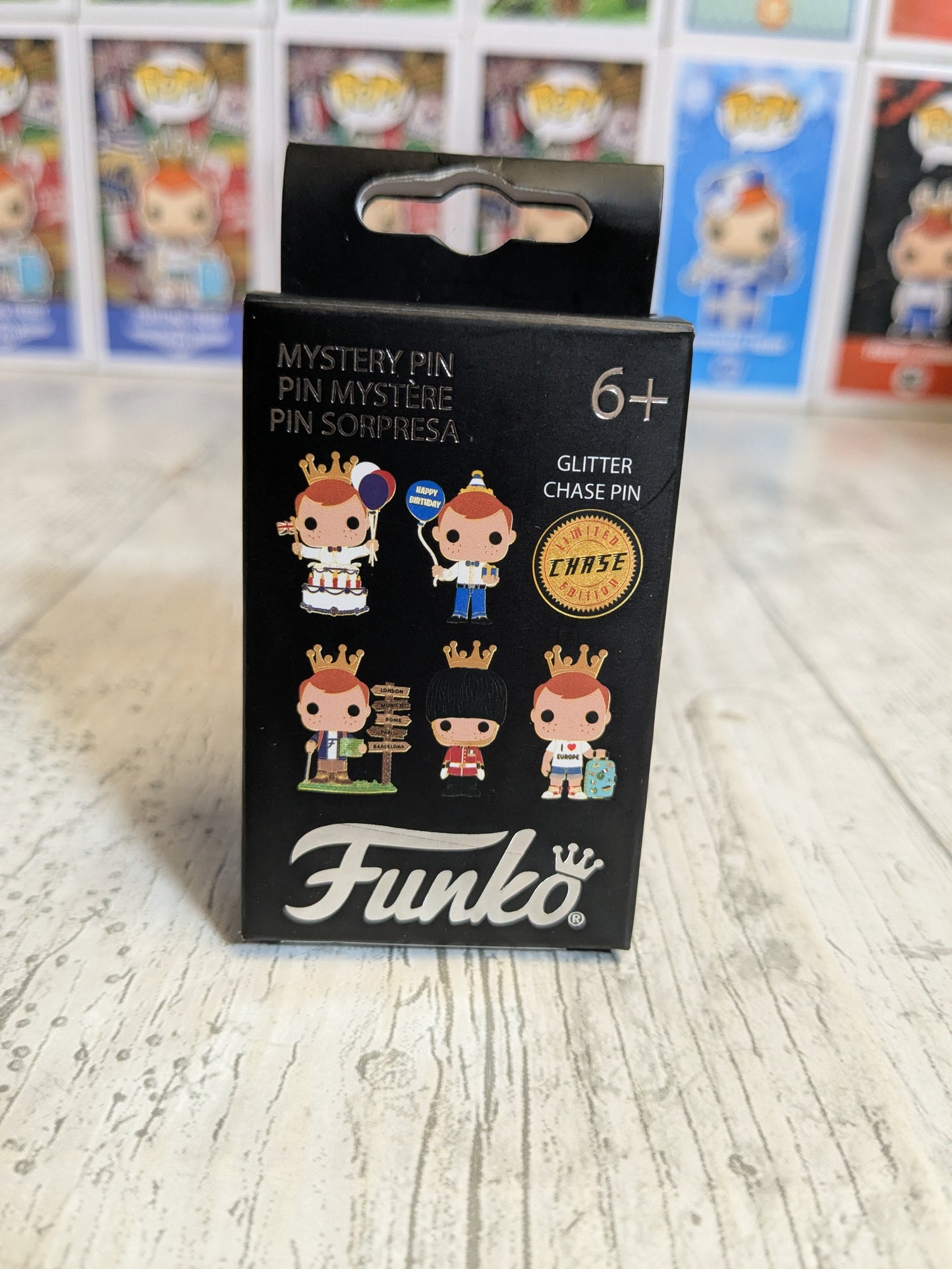 Funko Europe 5th Anniversary Mystery Pin - Palace Guard Freddy