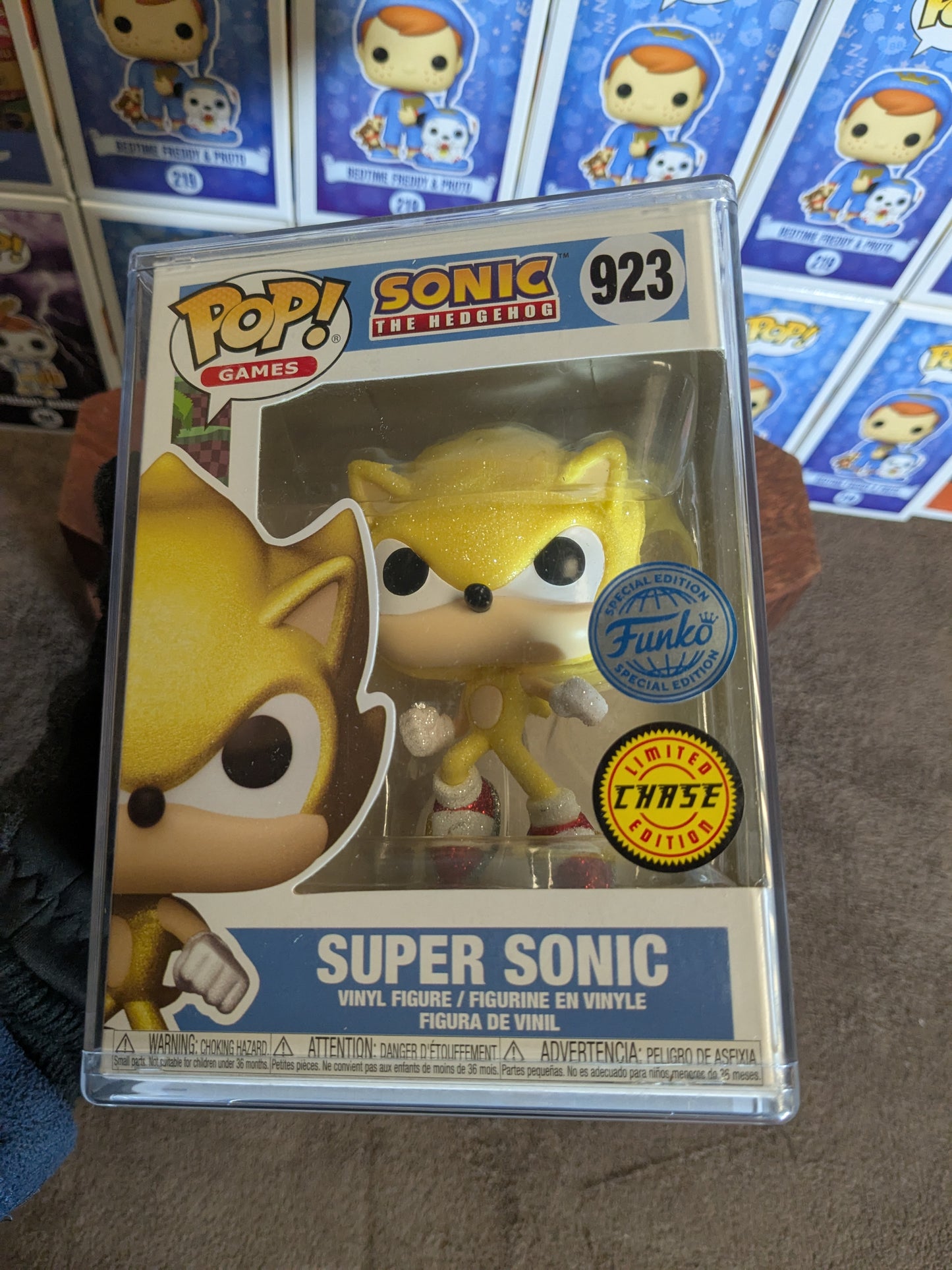 Funko pop 923 : Super Sonic (Chase/Protector)