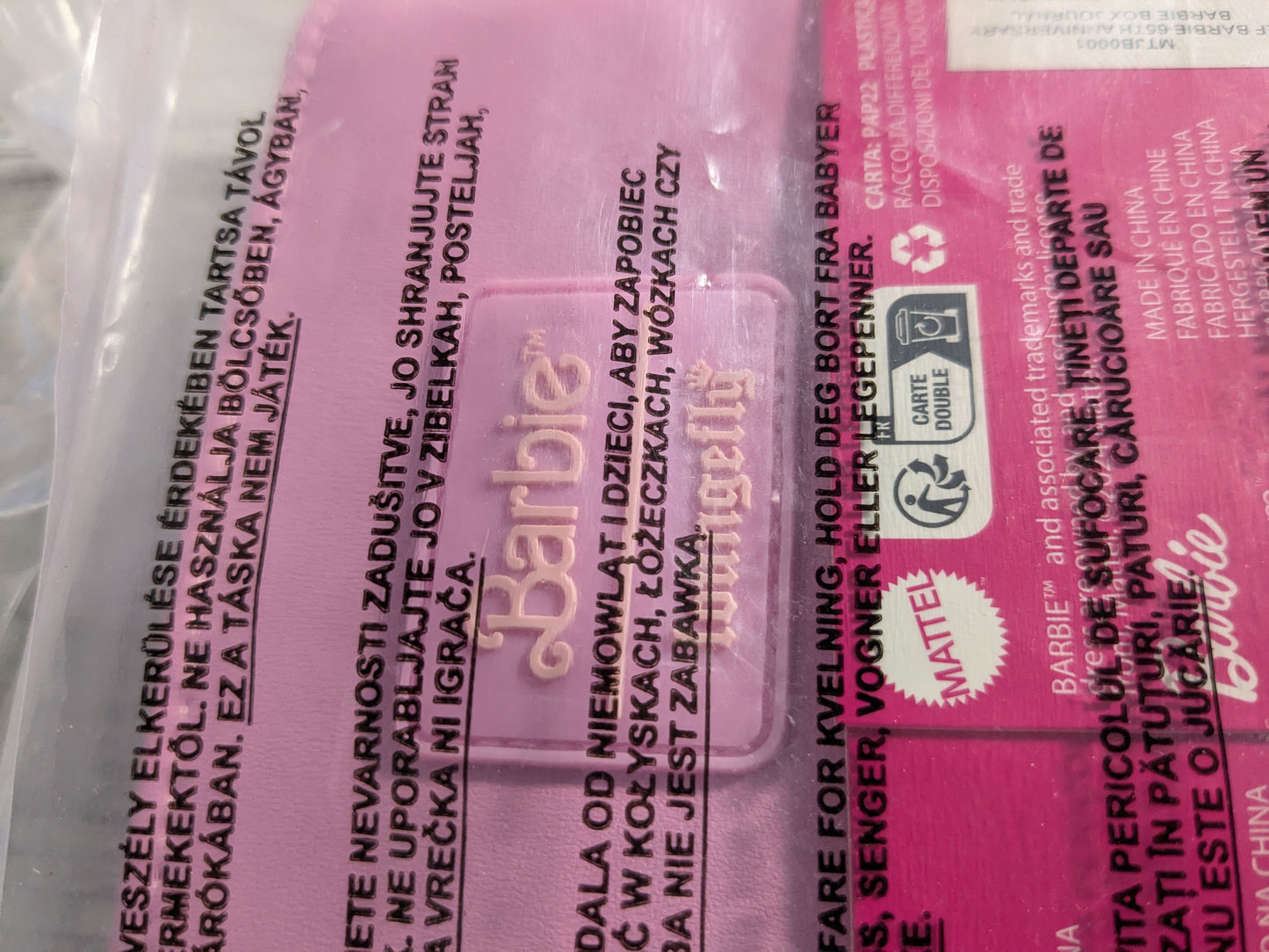 Loungefly: diario ricaricabile di Barbie 🕶️