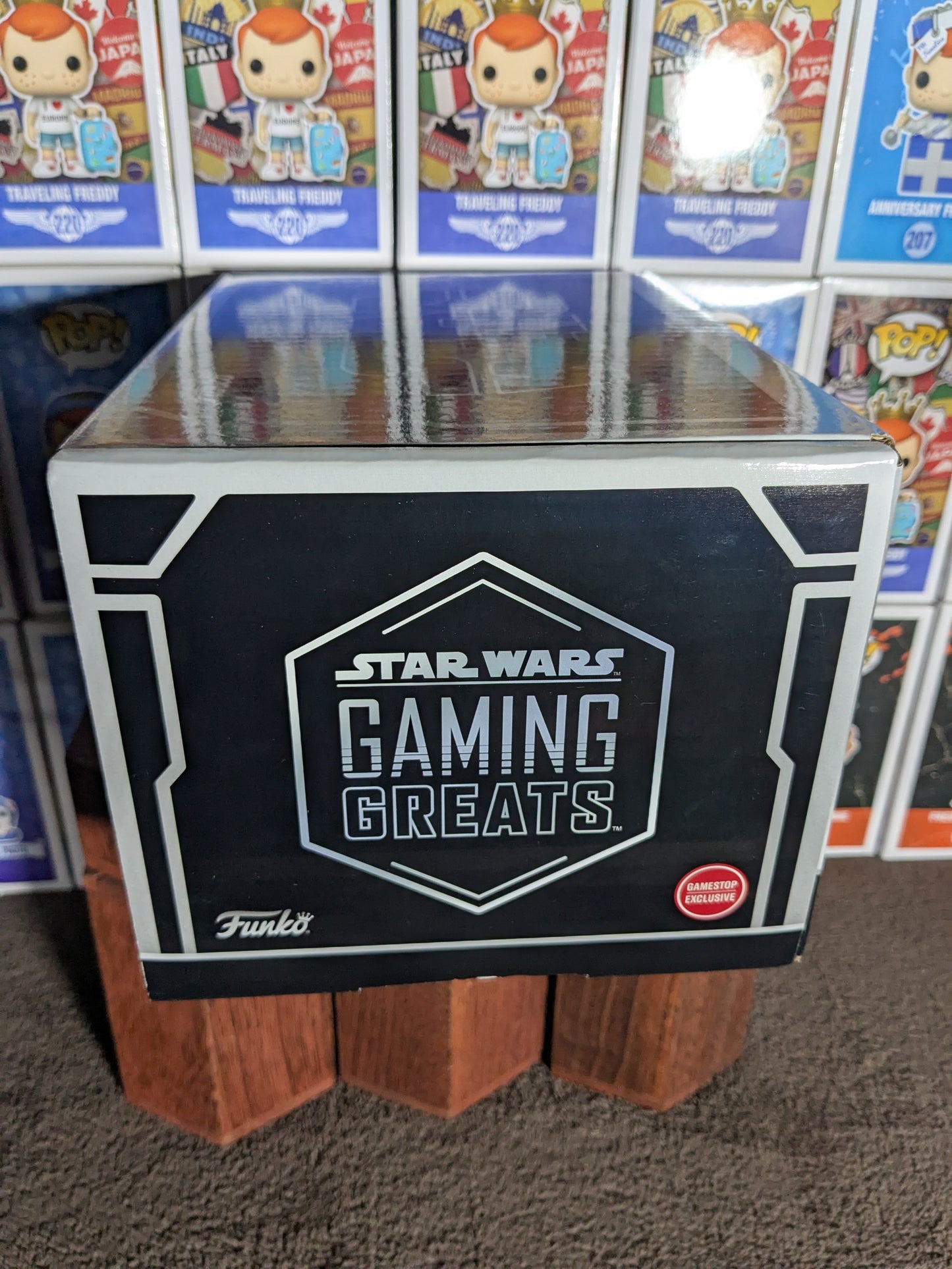 Funko pop : Star Wars Knight of the Old Republic Collector Box (GameStop/Opened Box) - CapyToys