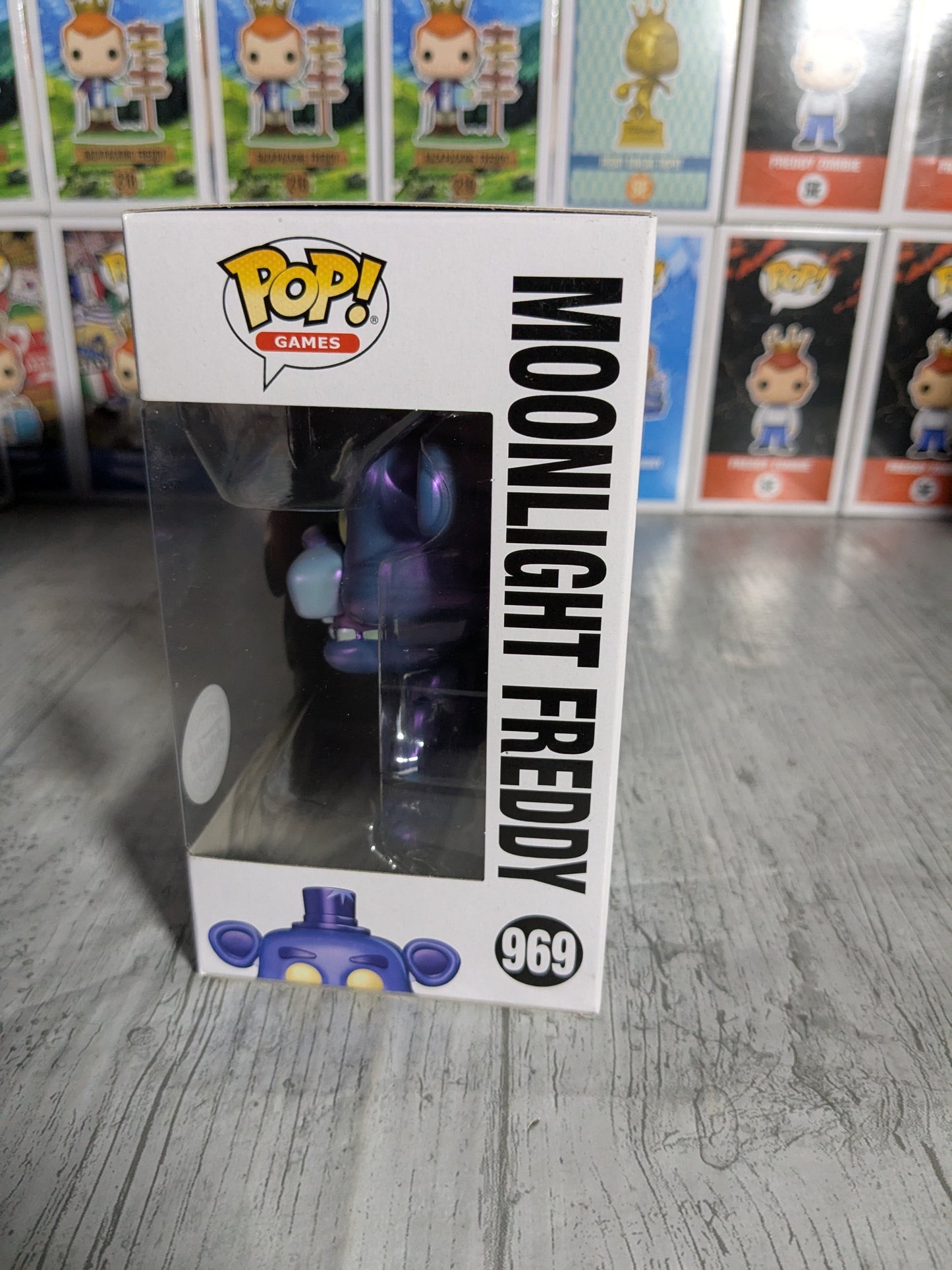 Funko pop 969 : Moonlight Freddy
