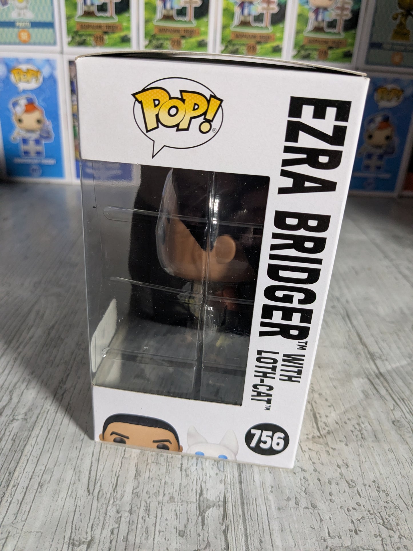 Funko pop 756 : Ezra Bridger with Loth-Cat (AE)