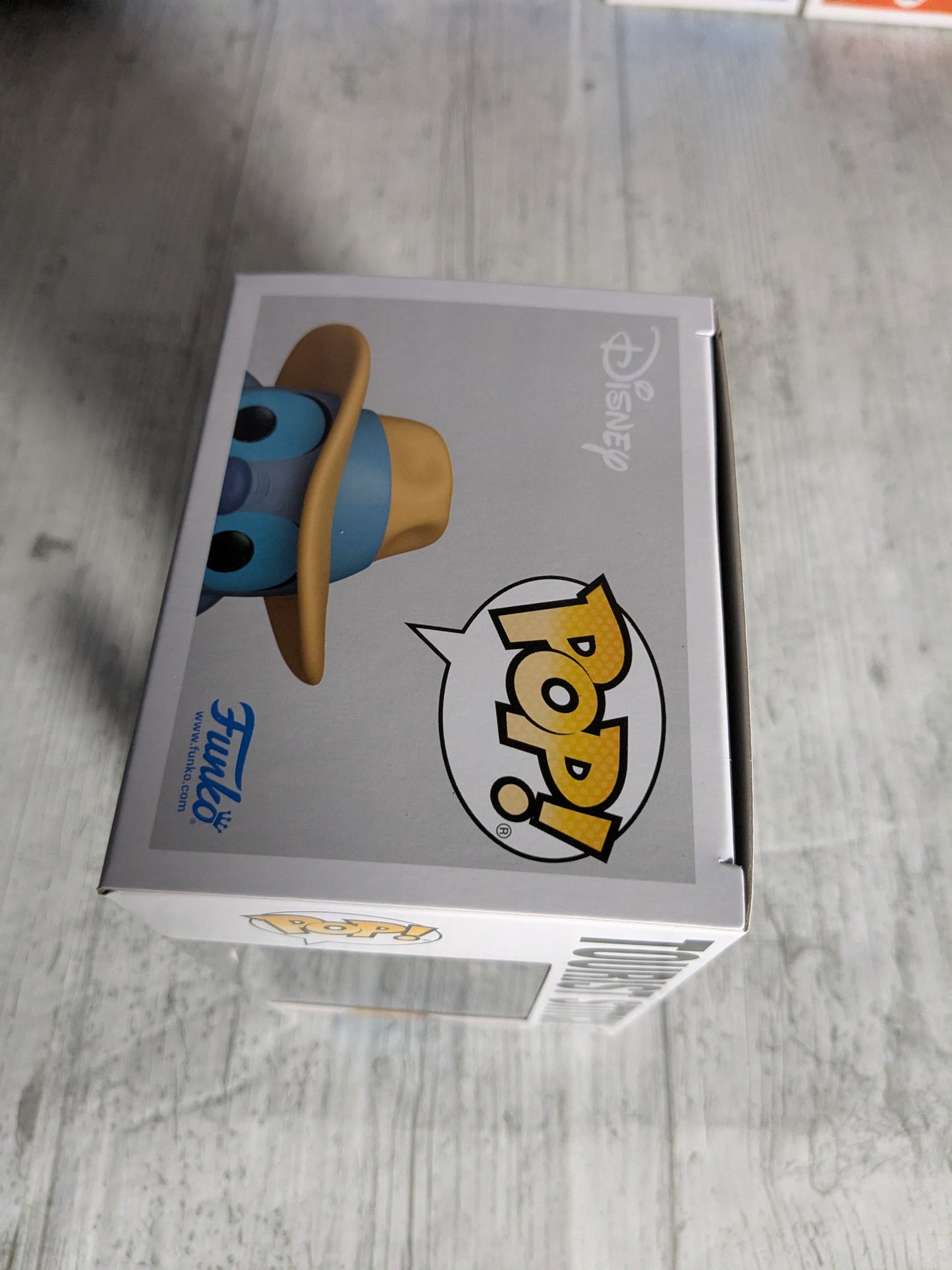 Funko pop 1569 : Tourist Stitch