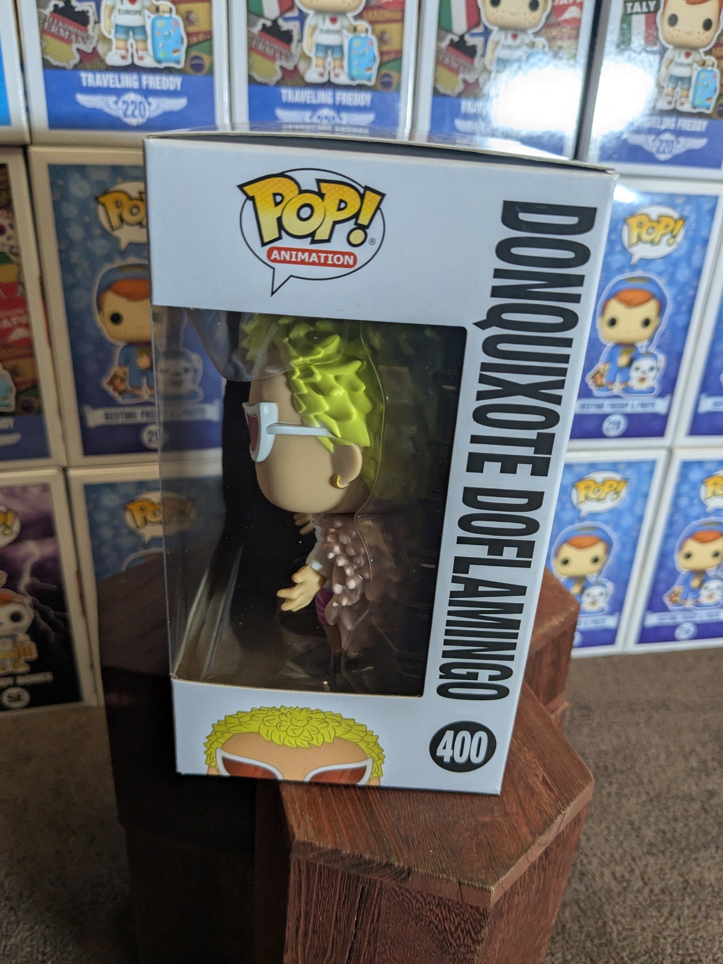 Funko pop 400 : Donquixote Doflamingo (Damaged Box)