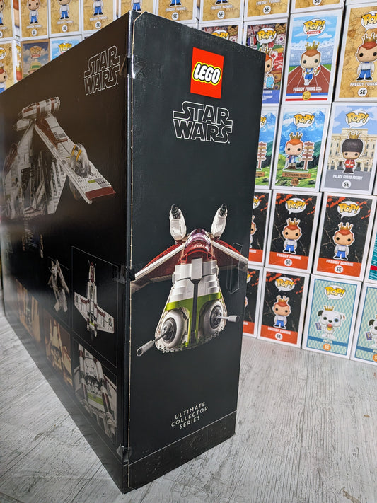 LEGO Star Wars #75309 - Republican Gunship Ultimate Collector Series