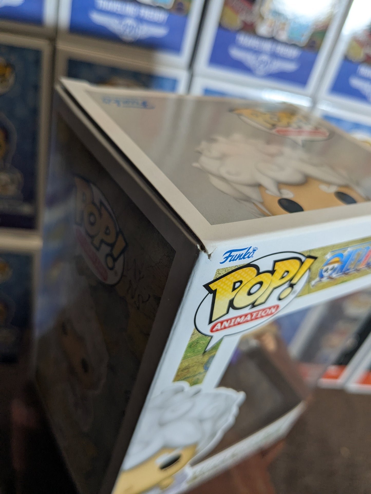 Funko pop 1607 : Luffy Gear Five (Damaged box/plastic)