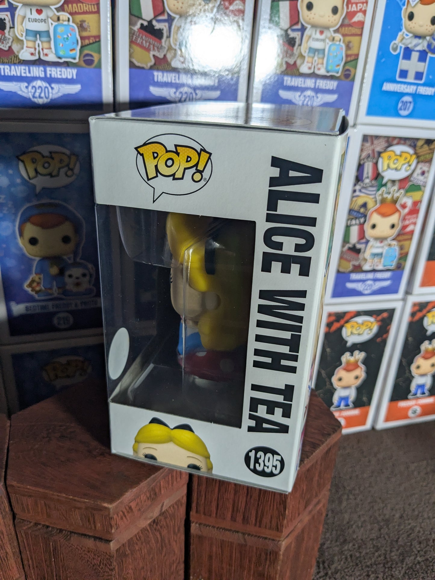 Funko pop 1395 : Alice with Tea - CapyToys