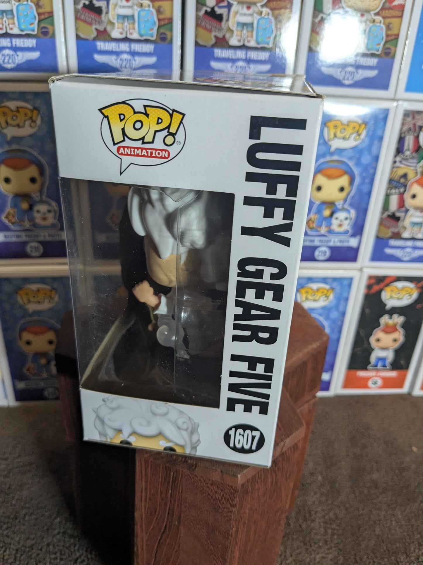 Funko pop 1607 : Luffy Gear Five (Damaged box/plastic)