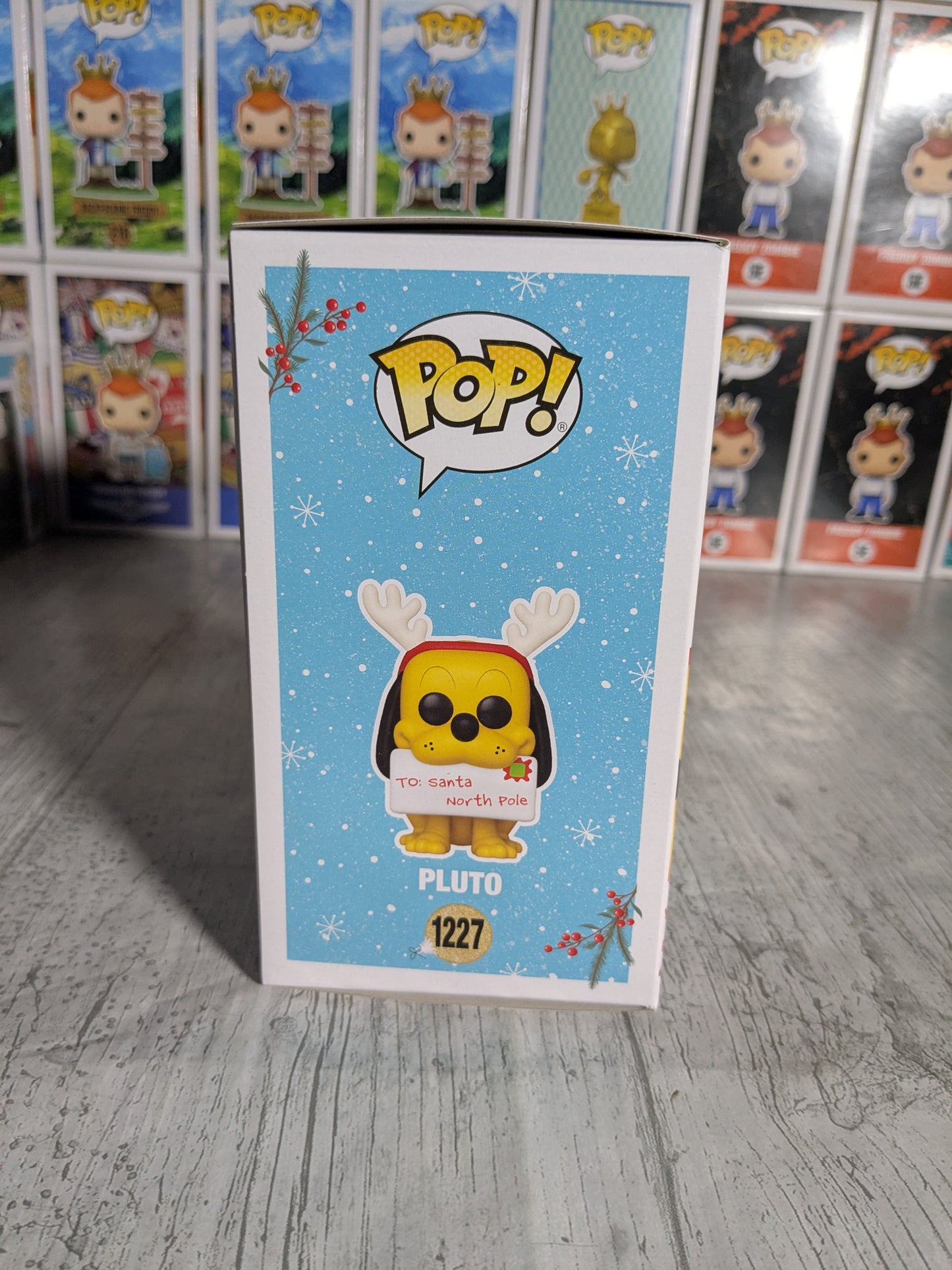 Funko pop 1227 : Pluto (Damaged Plastic)