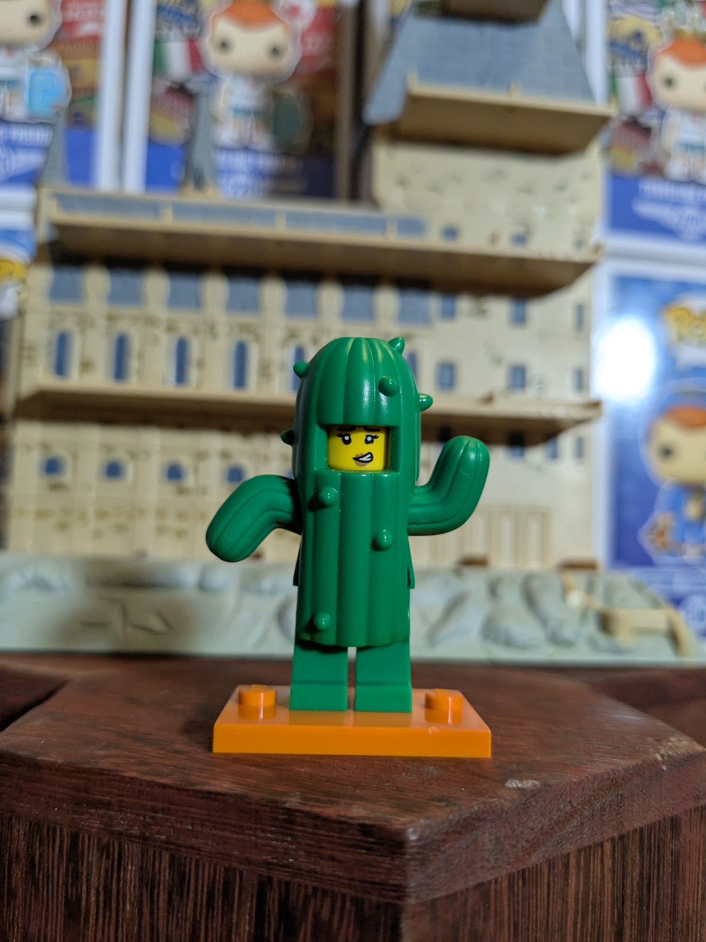 Lego Minifigures : Cactus Girl