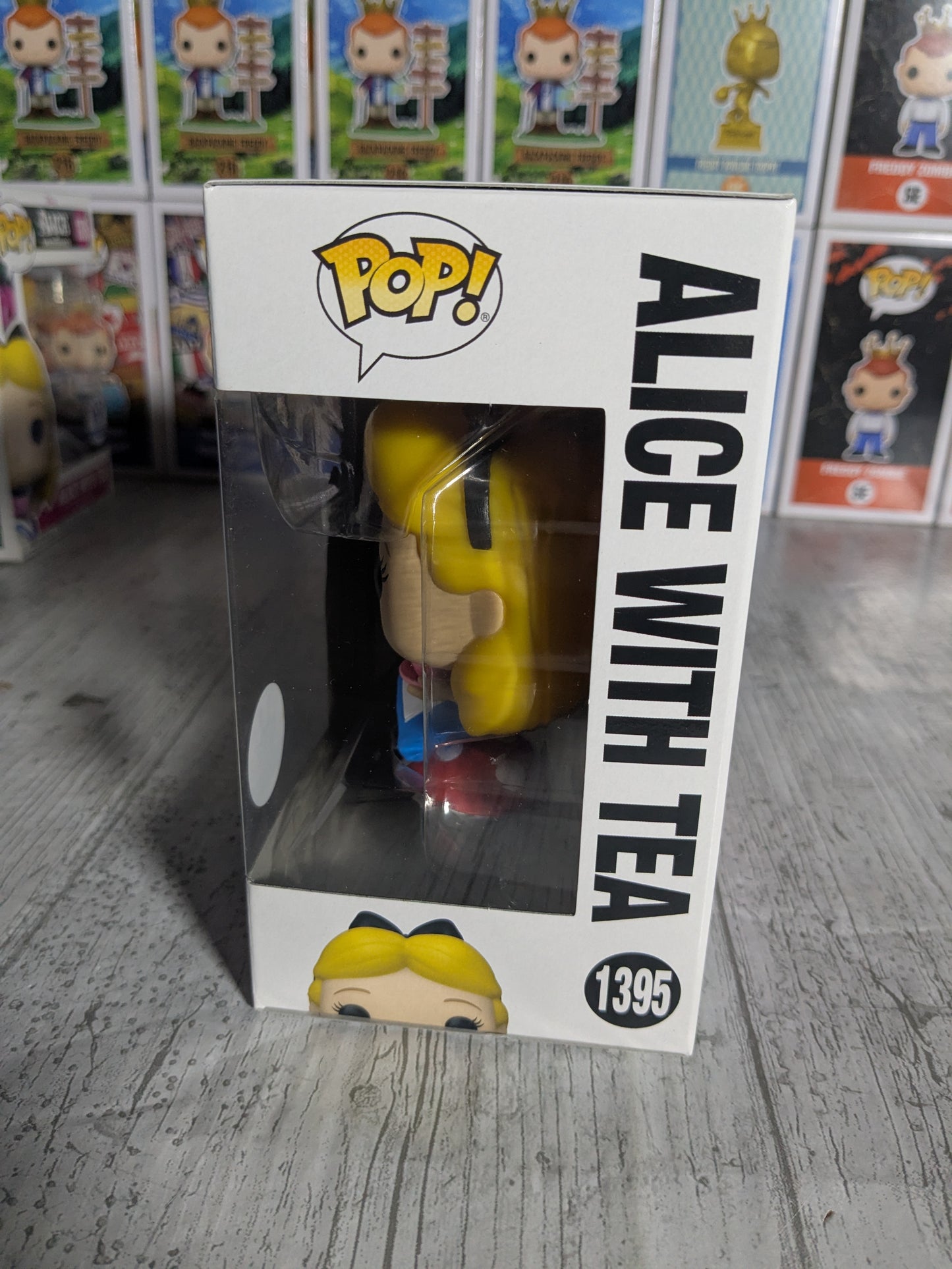 Funko pop 1395 : Alice with Tea