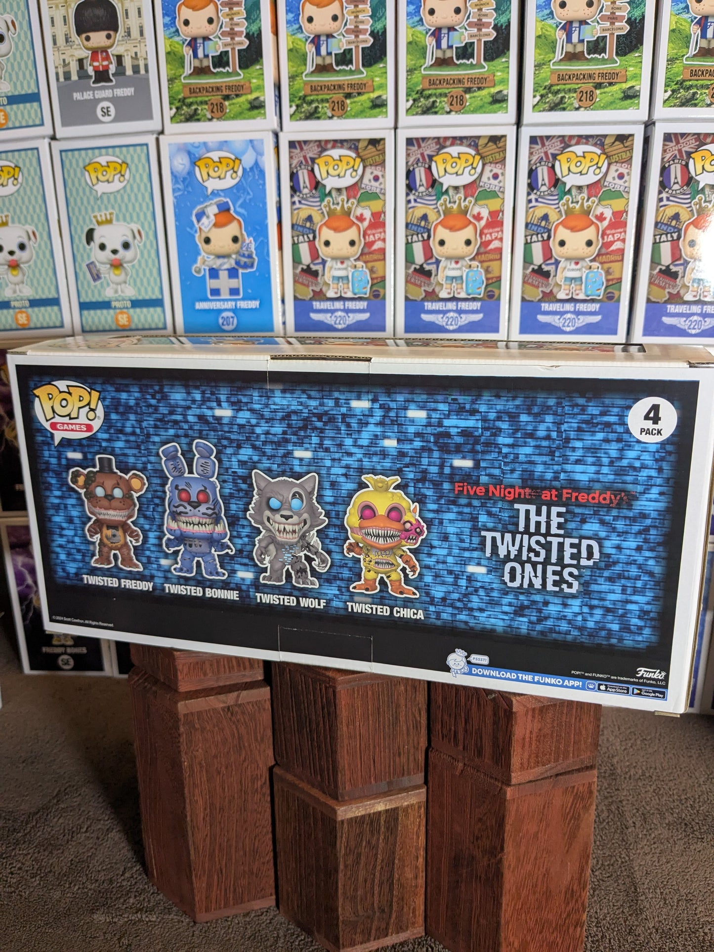 Funko Pop: Twisted Freddy / Twisted Bonnie / Twisted Wolf / Twisted Chica (leuchtend)