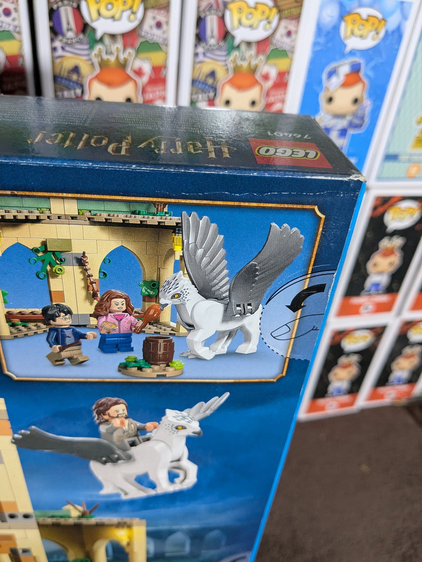 Lego 76401: Cortile di Hogwarts: Il salvataggio di Sirius (scatola danneggiata)