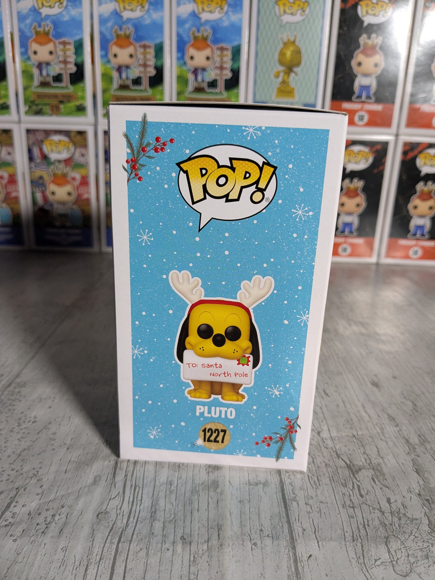 Funko pop 1227 : Pluto (Flocked)