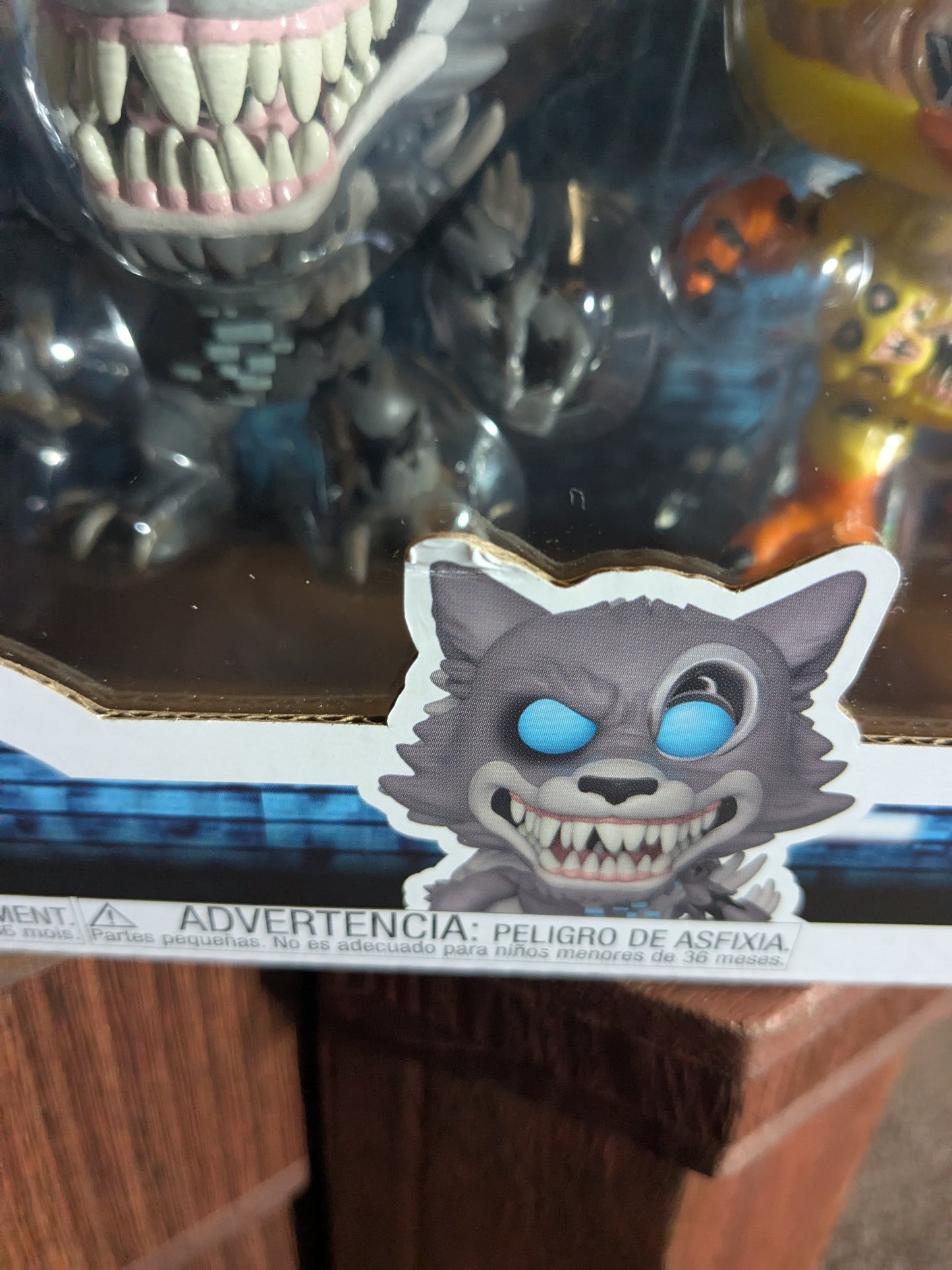 Funko Pop: Twisted Freddy / Twisted Bonnie / Twisted Wolf / Twisted Chica (leuchtend)