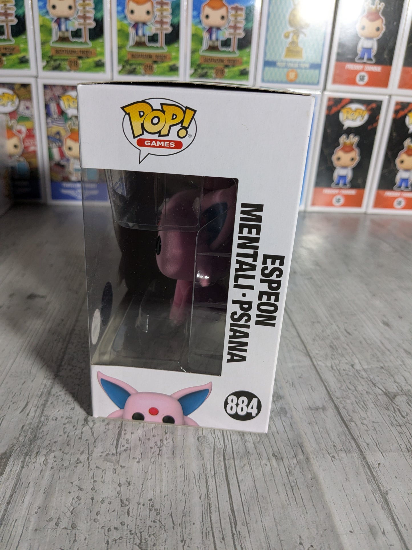 Funko pop 884 : Espeon / Mentali / Psiana (Flocked)