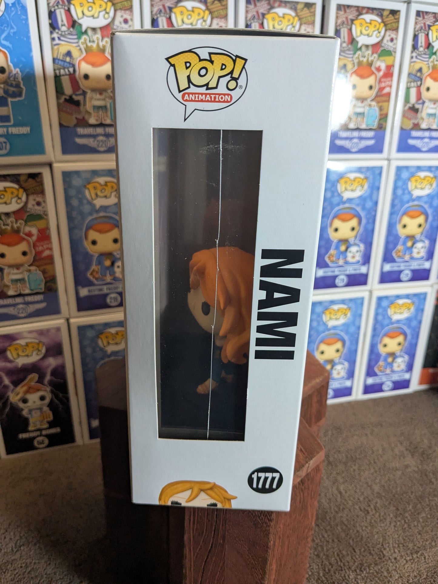Funko pop 1777 : Nami Wanted Poster (Damaged box)