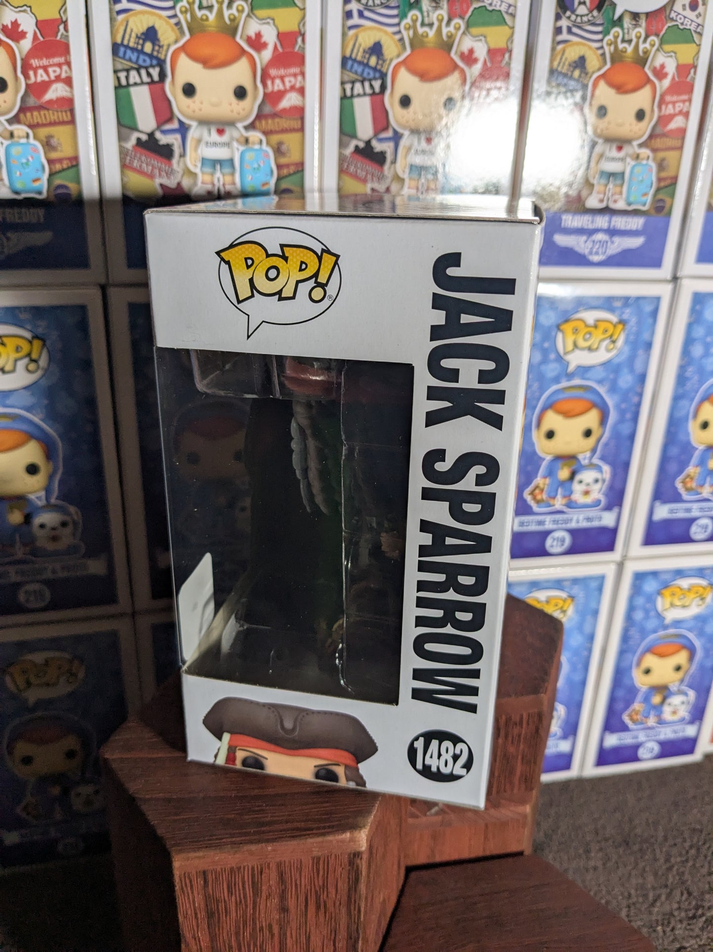 Funko pop 1482 : Jack Sparrow (SSE) - CapyToys