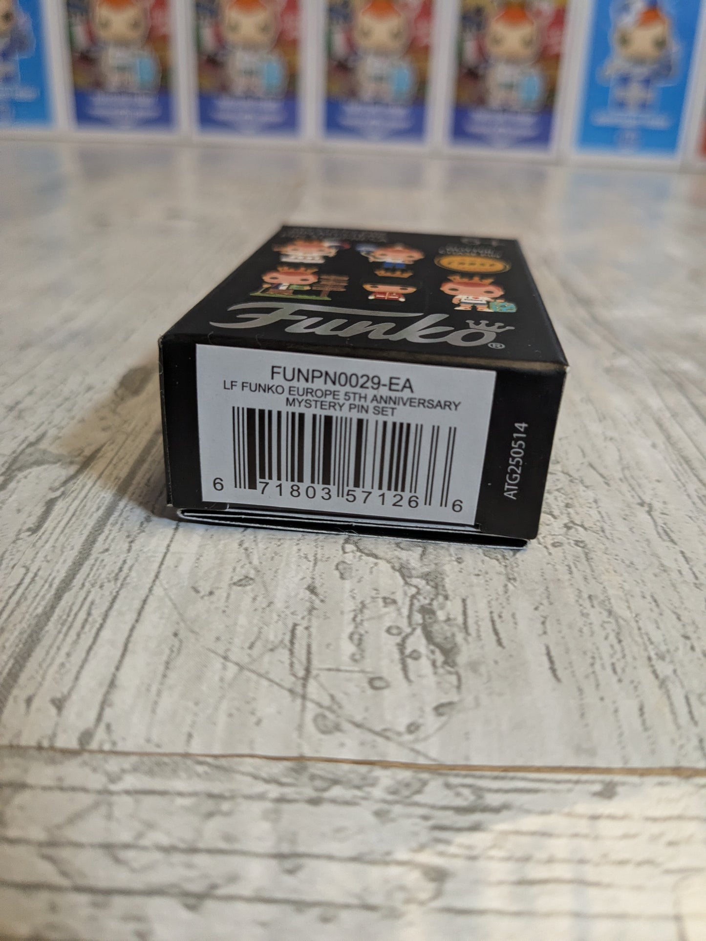Funko Europe 5th Anniversary Mystery Pin - Traveling Freddy