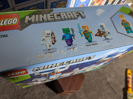 Lego 21186 : The Ice Castle (Damaged box)