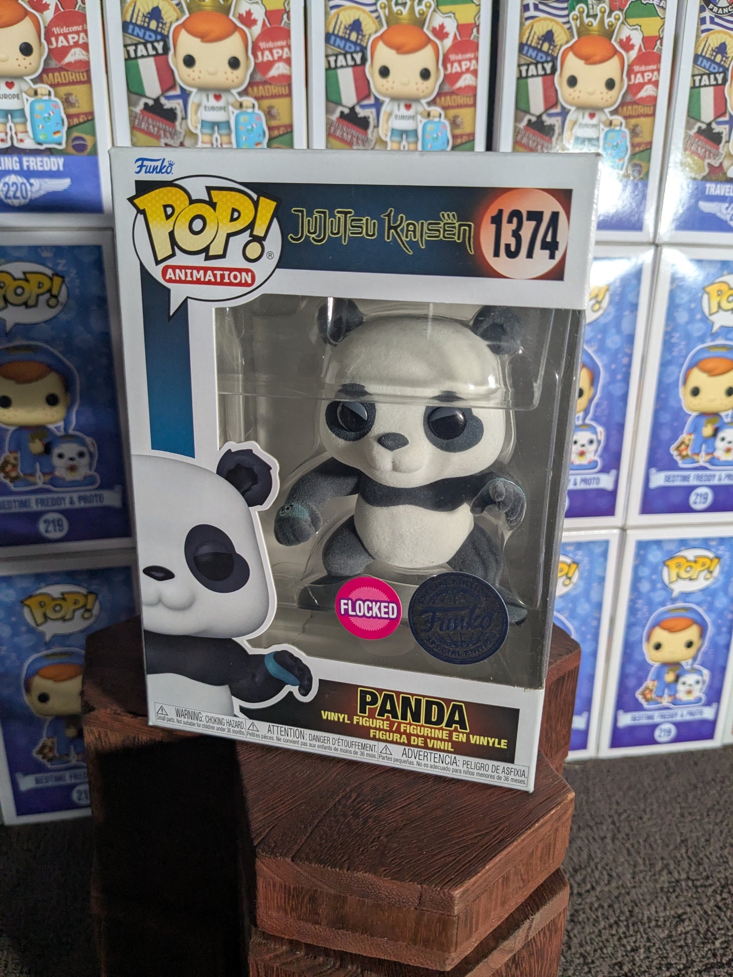 Funko pop 1374 : Panda (Flocked)