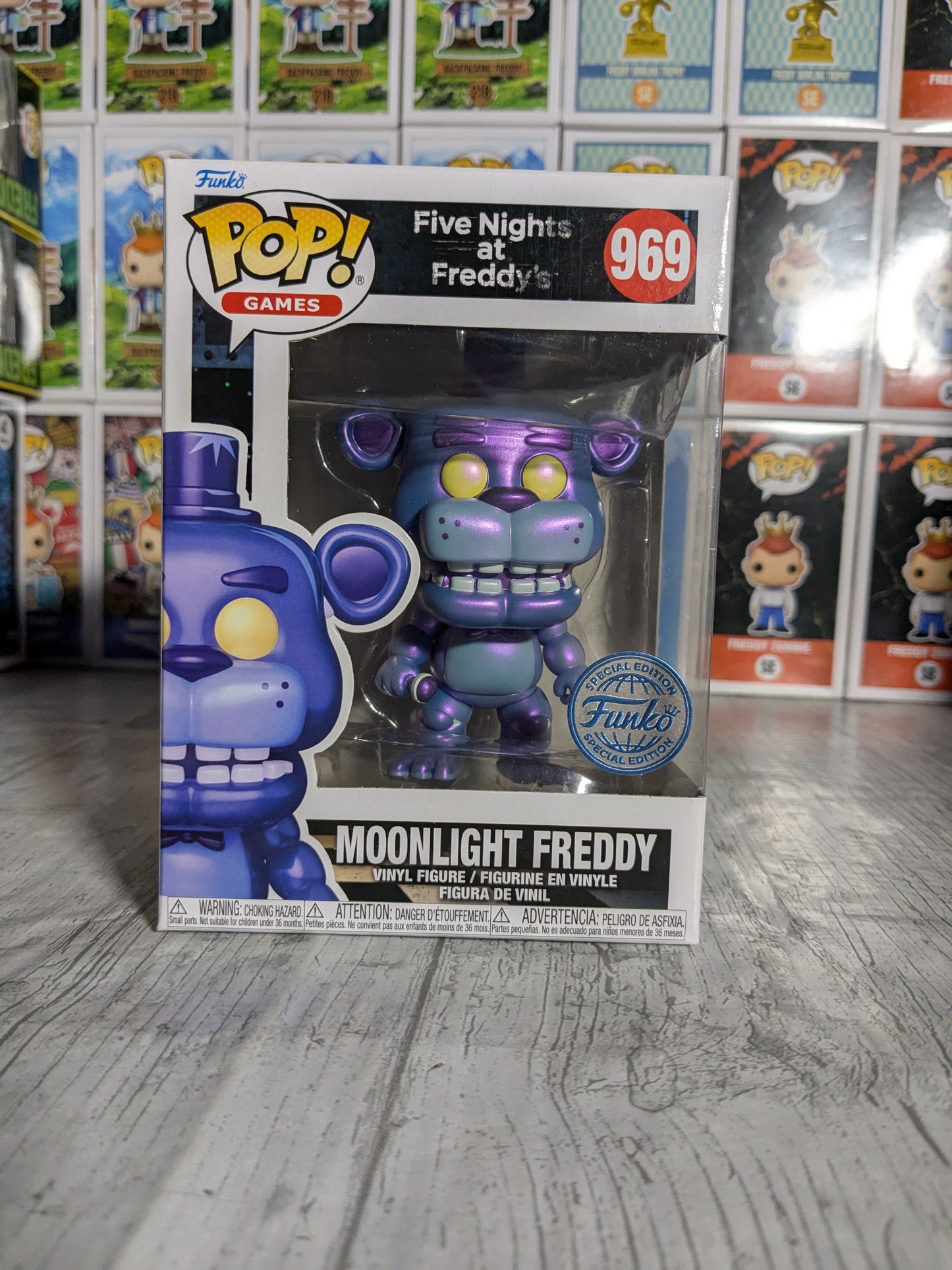 Funko pop 969 : Moonlight Freddy