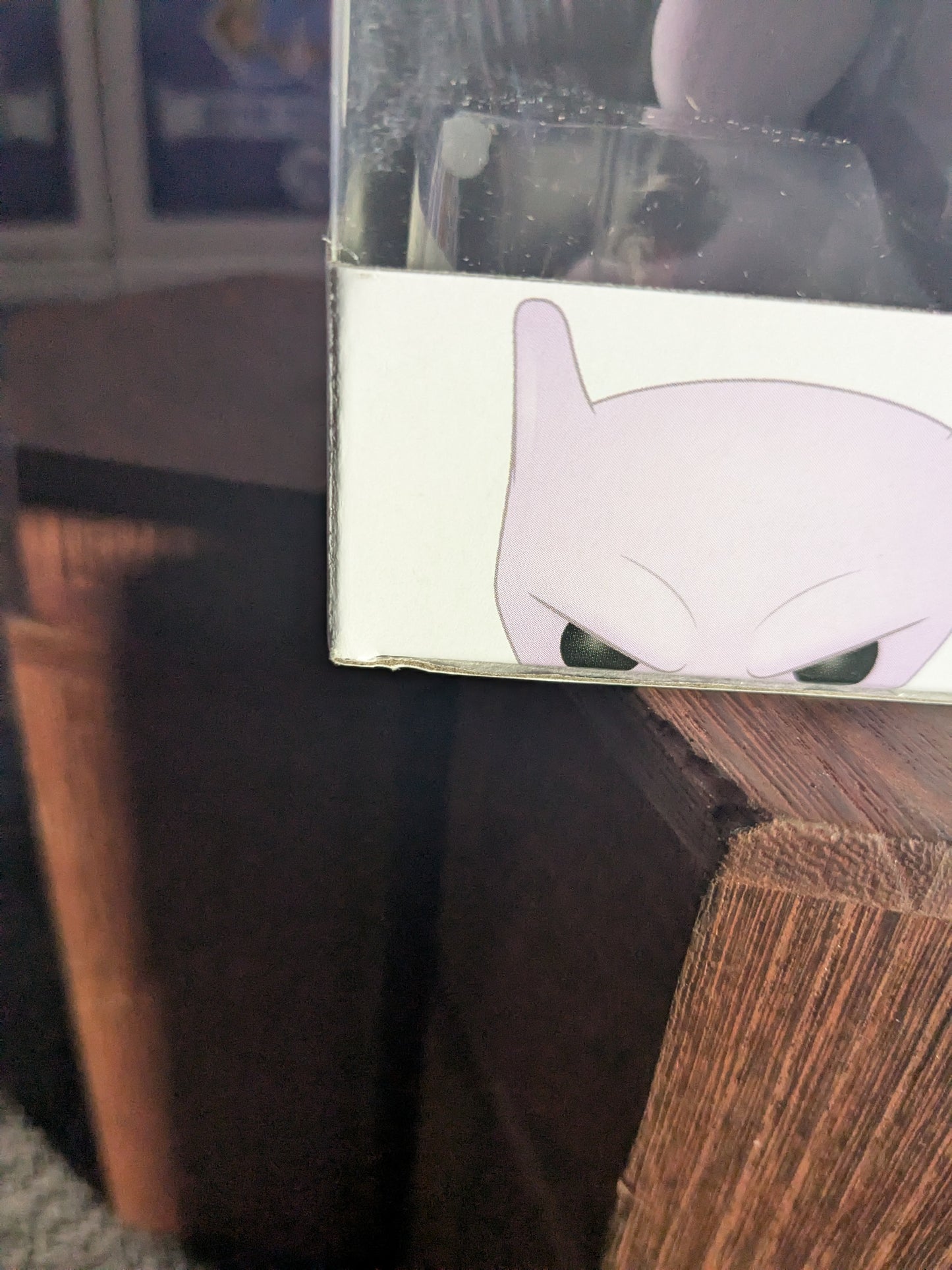 Funko pop 581 : Mewtwo / Mewtu (Flocked)