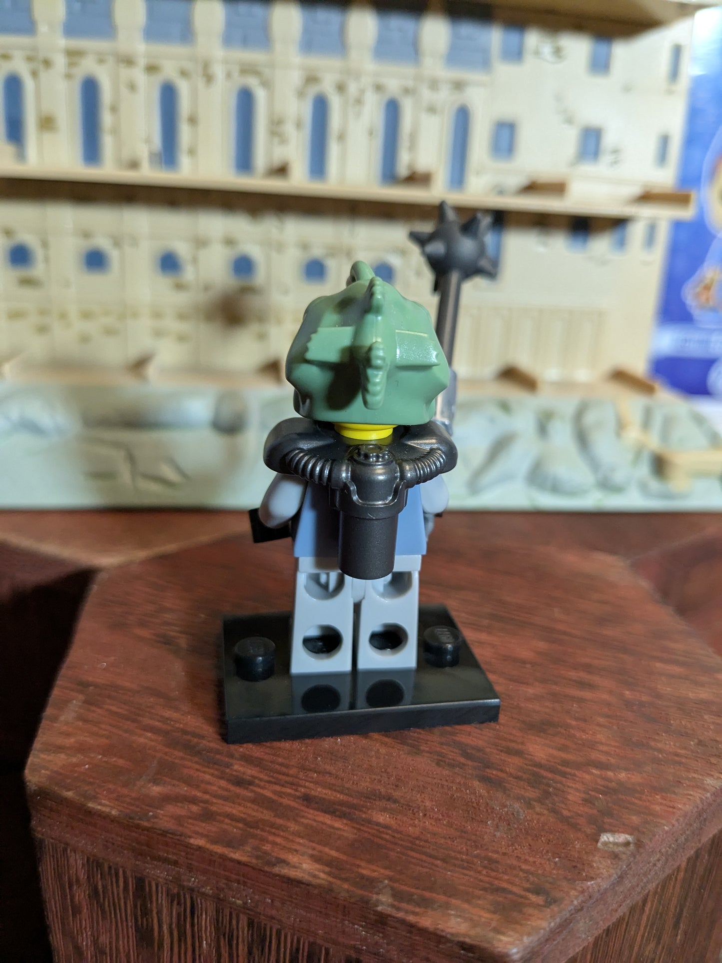 Lego Minifigures : Shark Army Angler