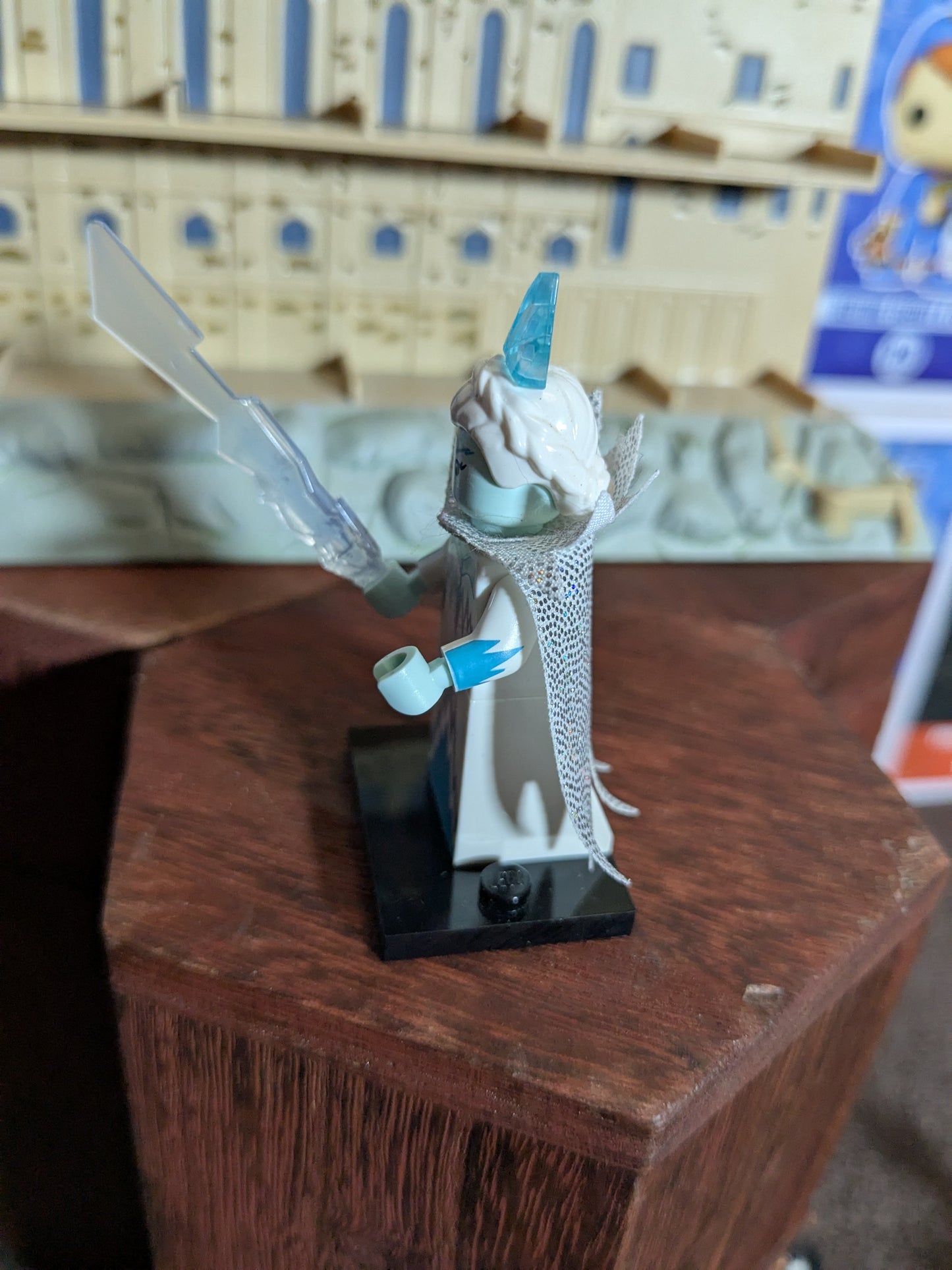 Lego Minifigures : Ice Queen