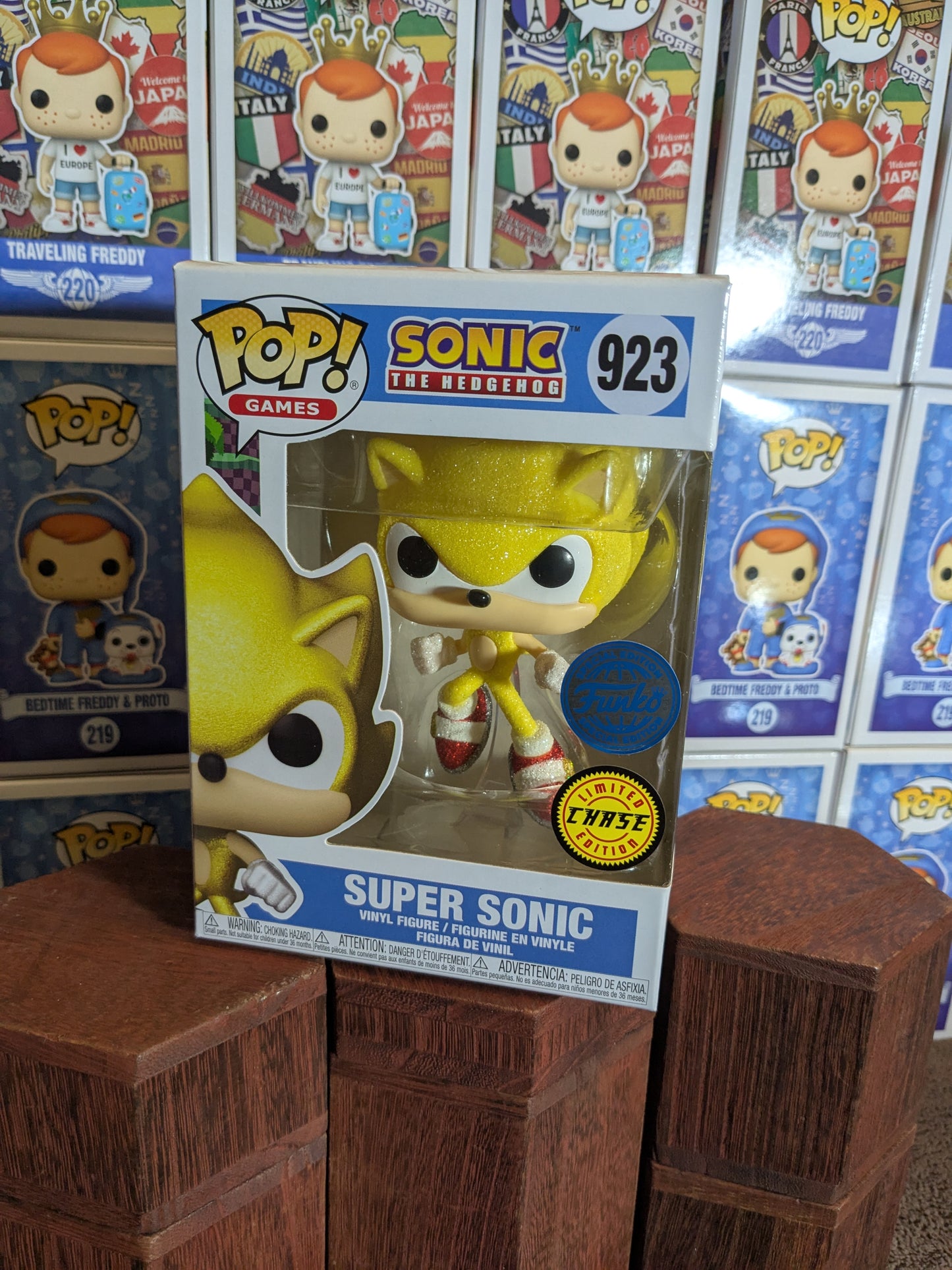 Funko pop 923 : Super Sonic (Chase/Protector)