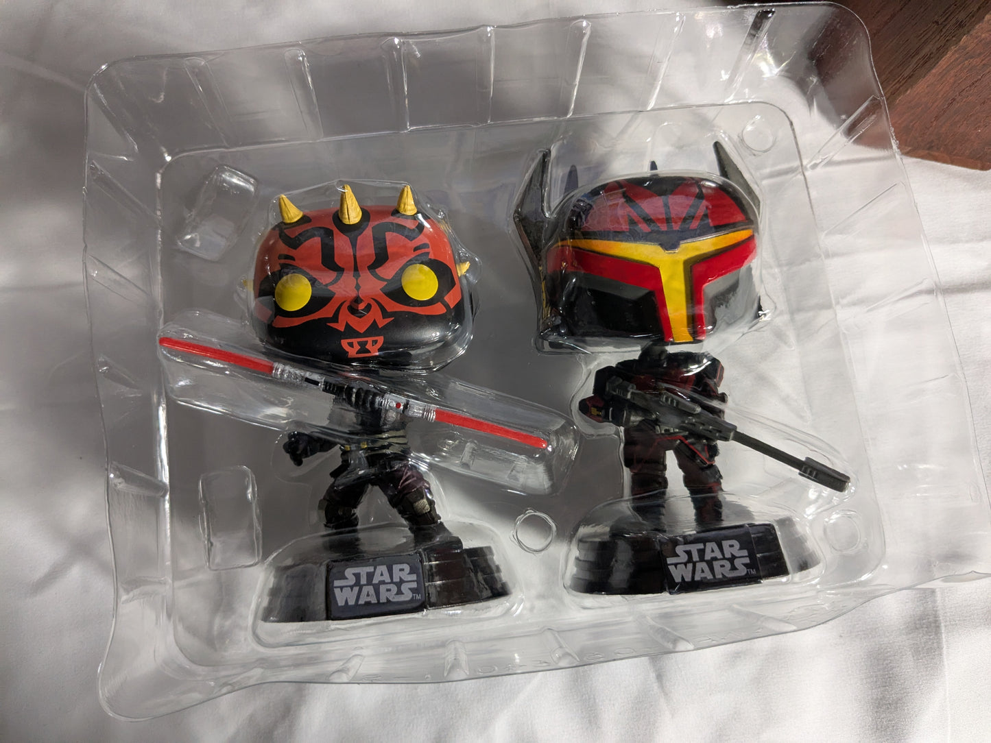 Funko pop : Darth Maul & Gar Saxon (Glow/Damaged Box/Opened)