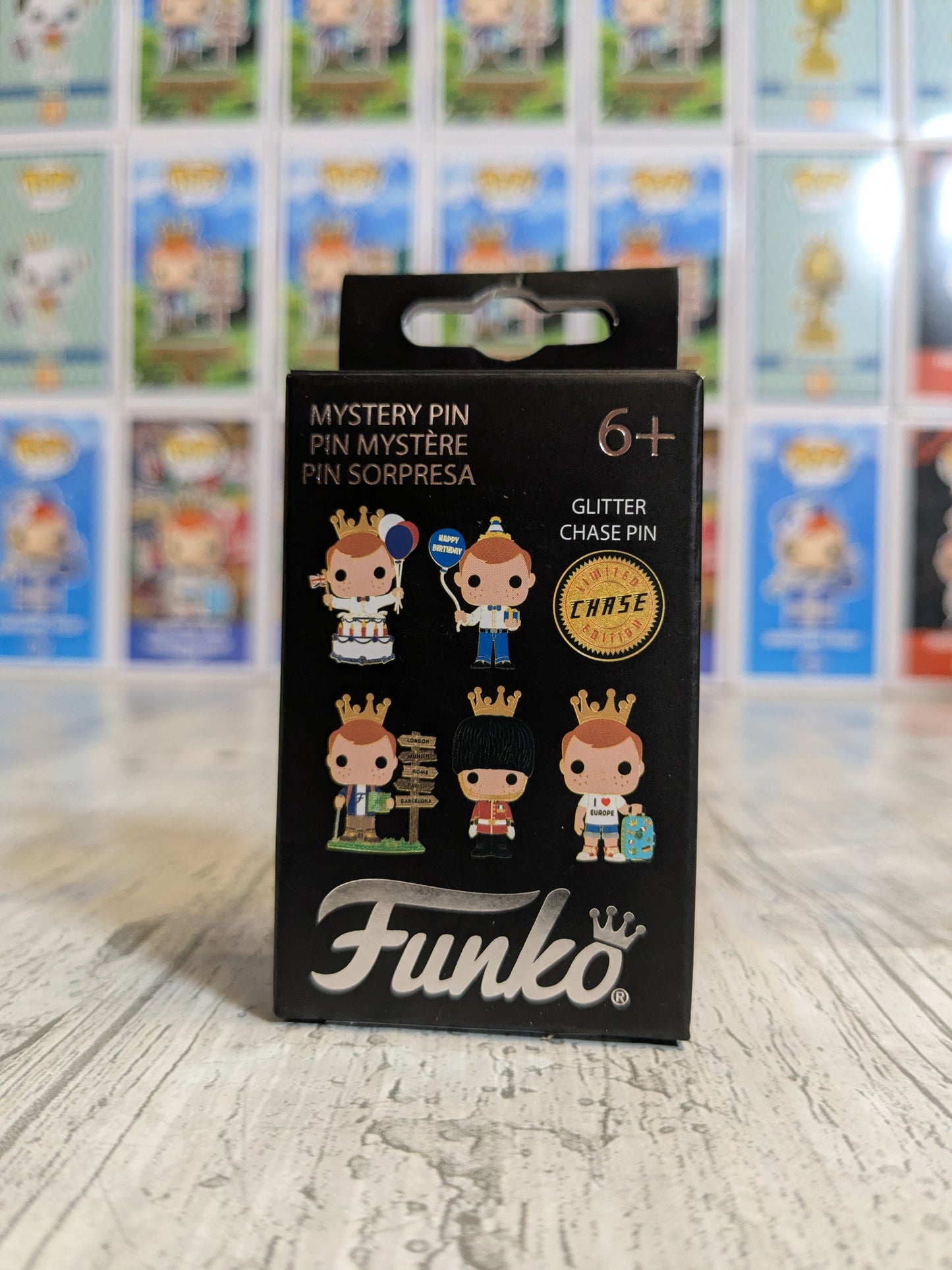 Funko Europe 5th Anniversary Mystery Pin : I Love Europe Freddy