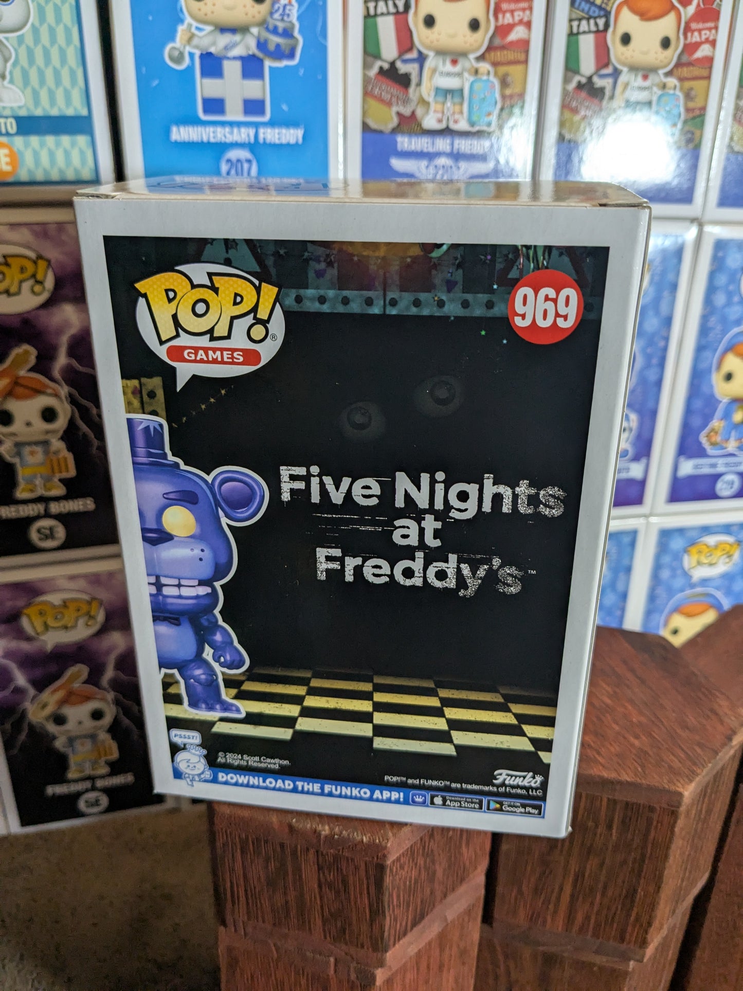 Funko Pop 969: Moonlight Freddy