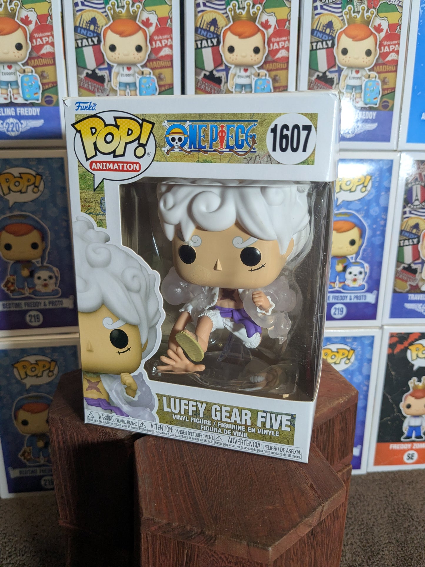 Funko pop 1607 : Luffy Gear Five (Damaged box/plastic)