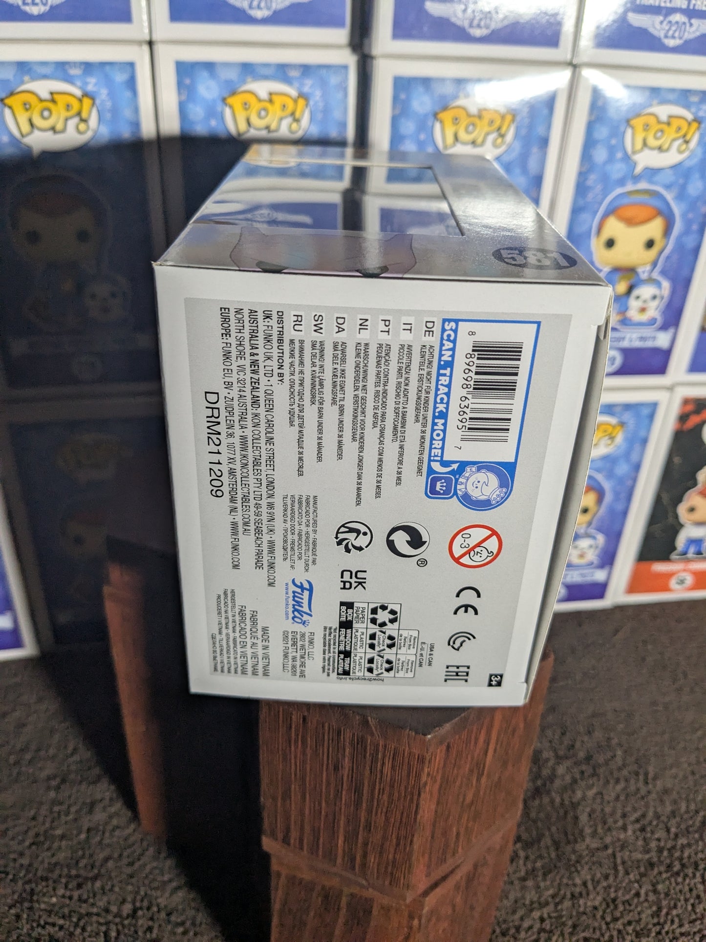 Funko pop 581 : Mewtwo (Flocked)