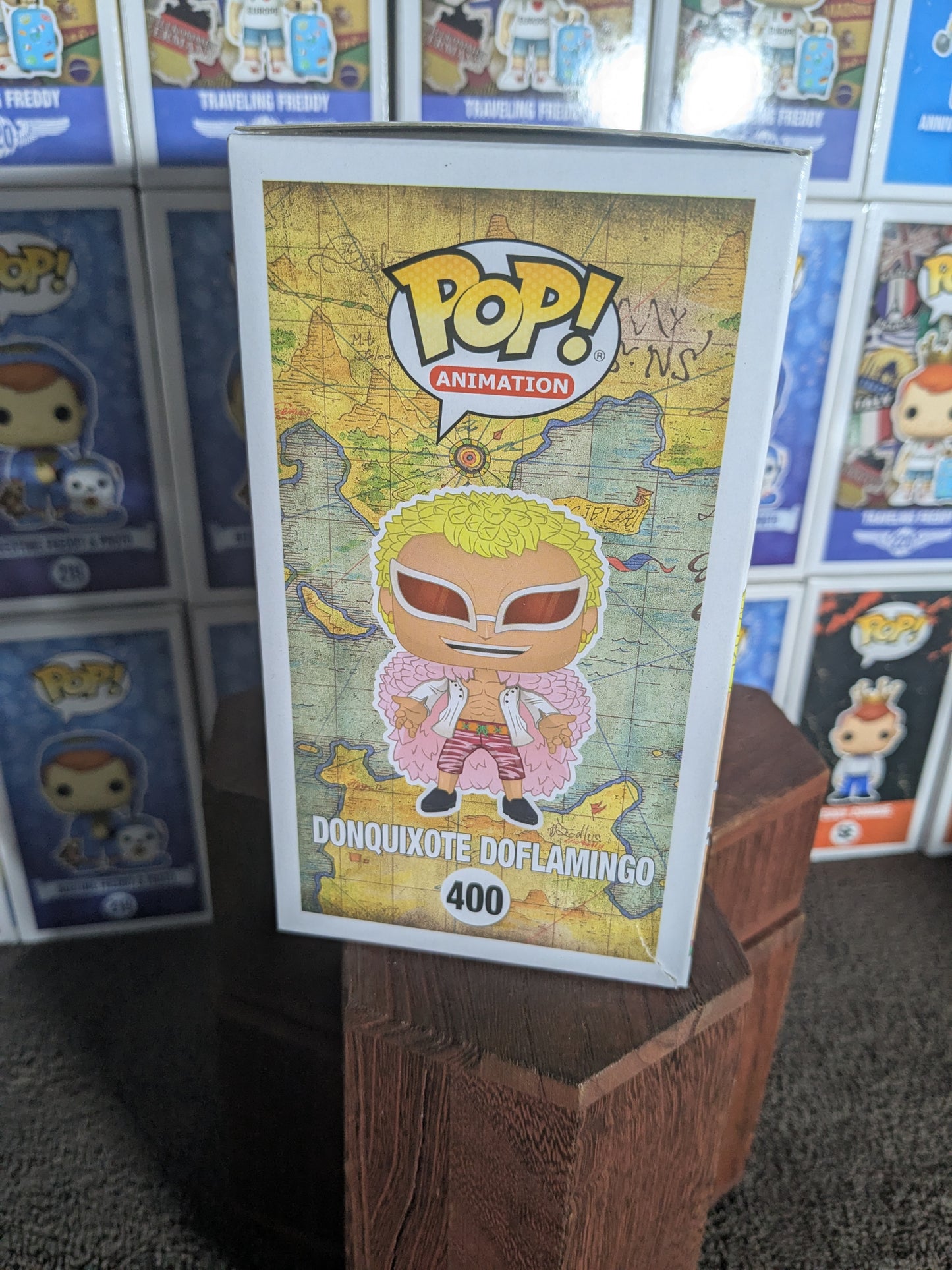 Funko pop 400 : Donquixote Doflamingo (Damaged Box)