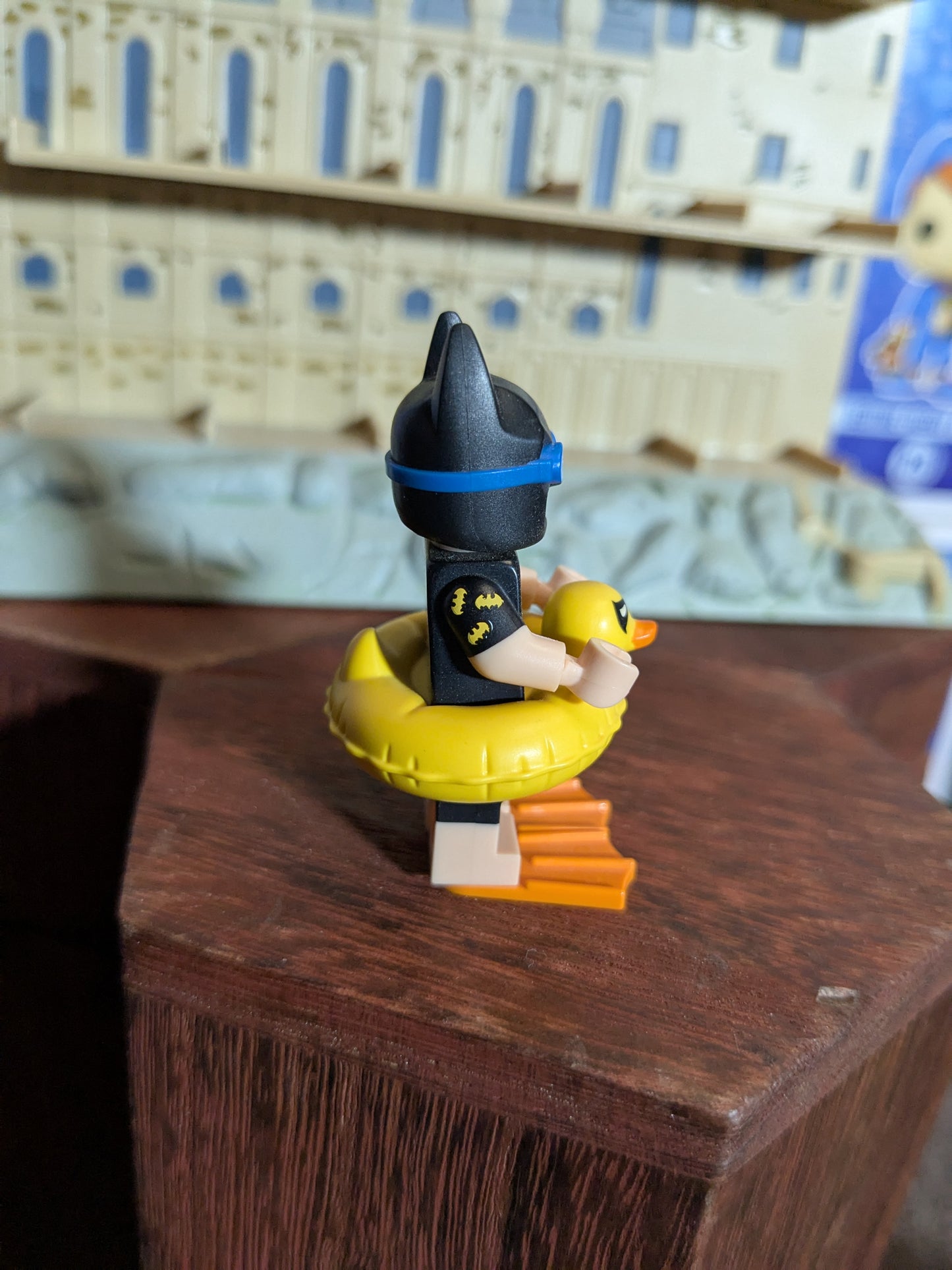 Lego Minifigures : Vacation Batman (lire description)