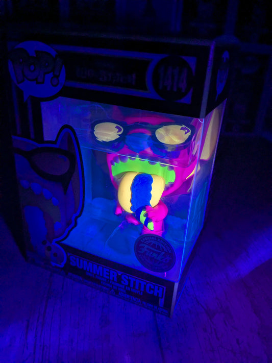Funko pop 1414 : Summer Stitch (Blacklight)