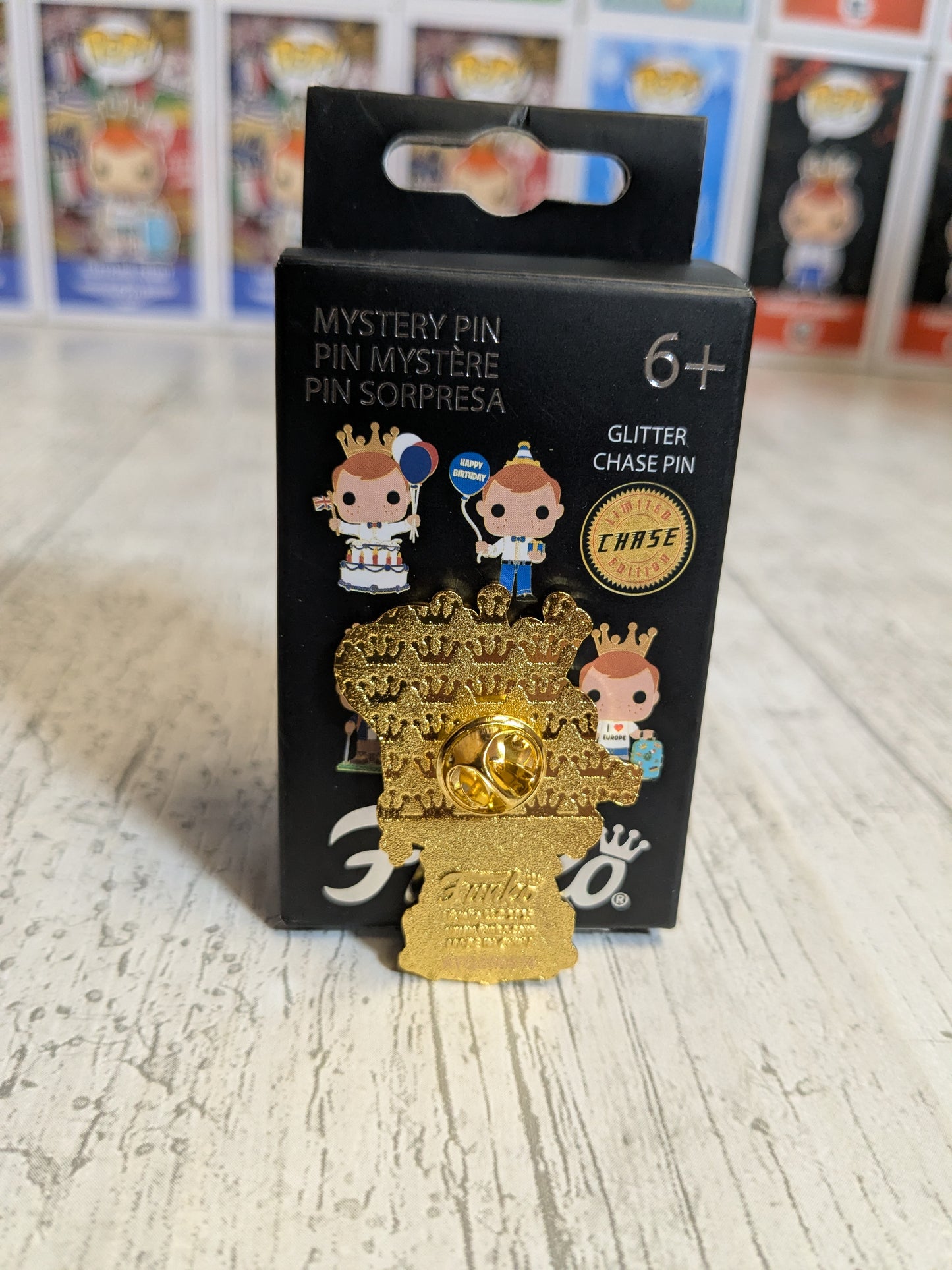 Funko Europe 5th Anniversary Mystery Pin - Birthday Cake Freddy