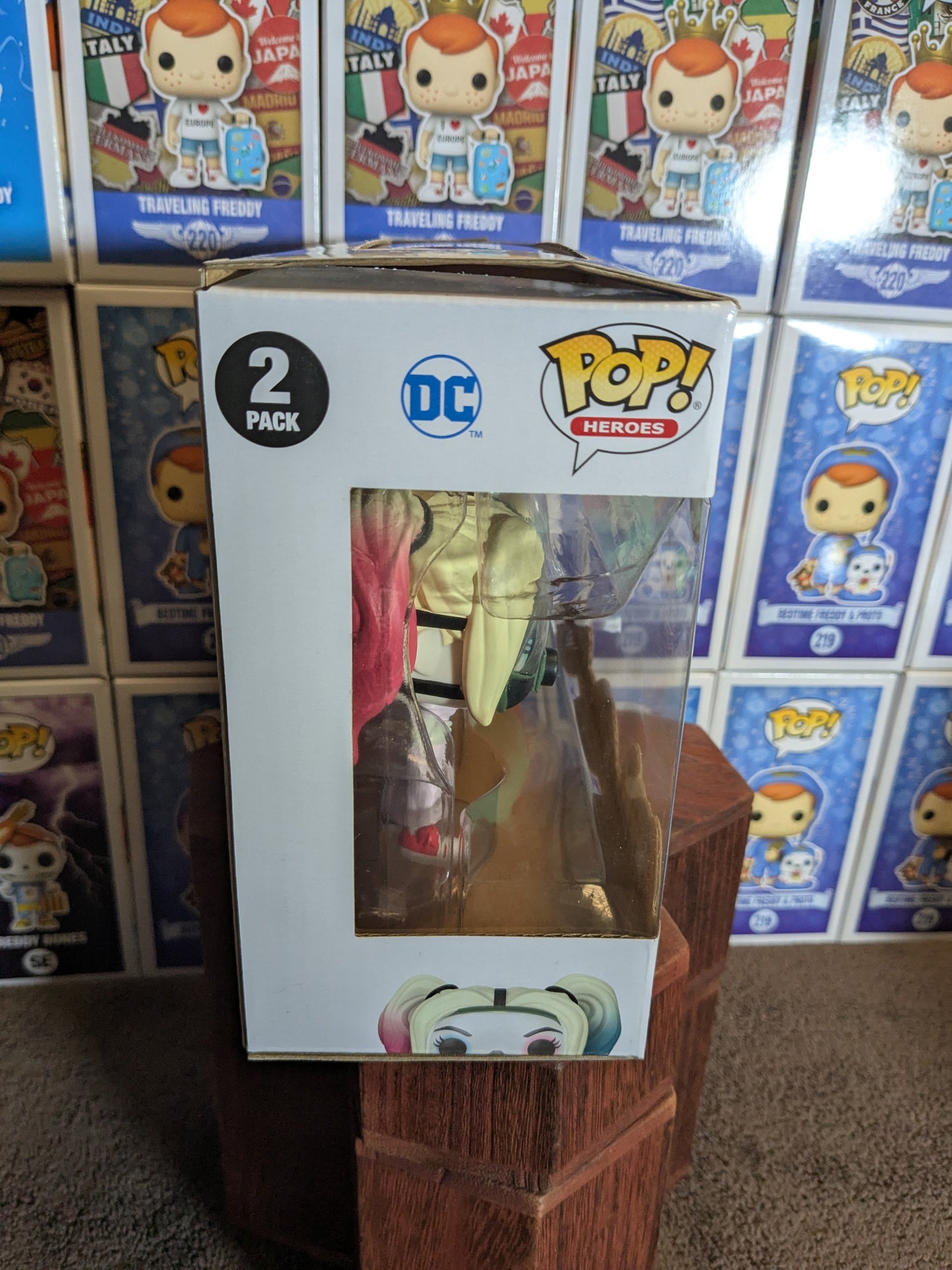 Funko pop : Harley Quinn & Poison Ivy (EEE) - CapyToys