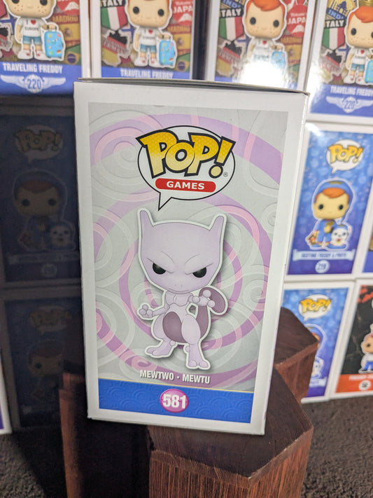 Funko pop 581 : Mewtwo / Mewtu (Flocked)
