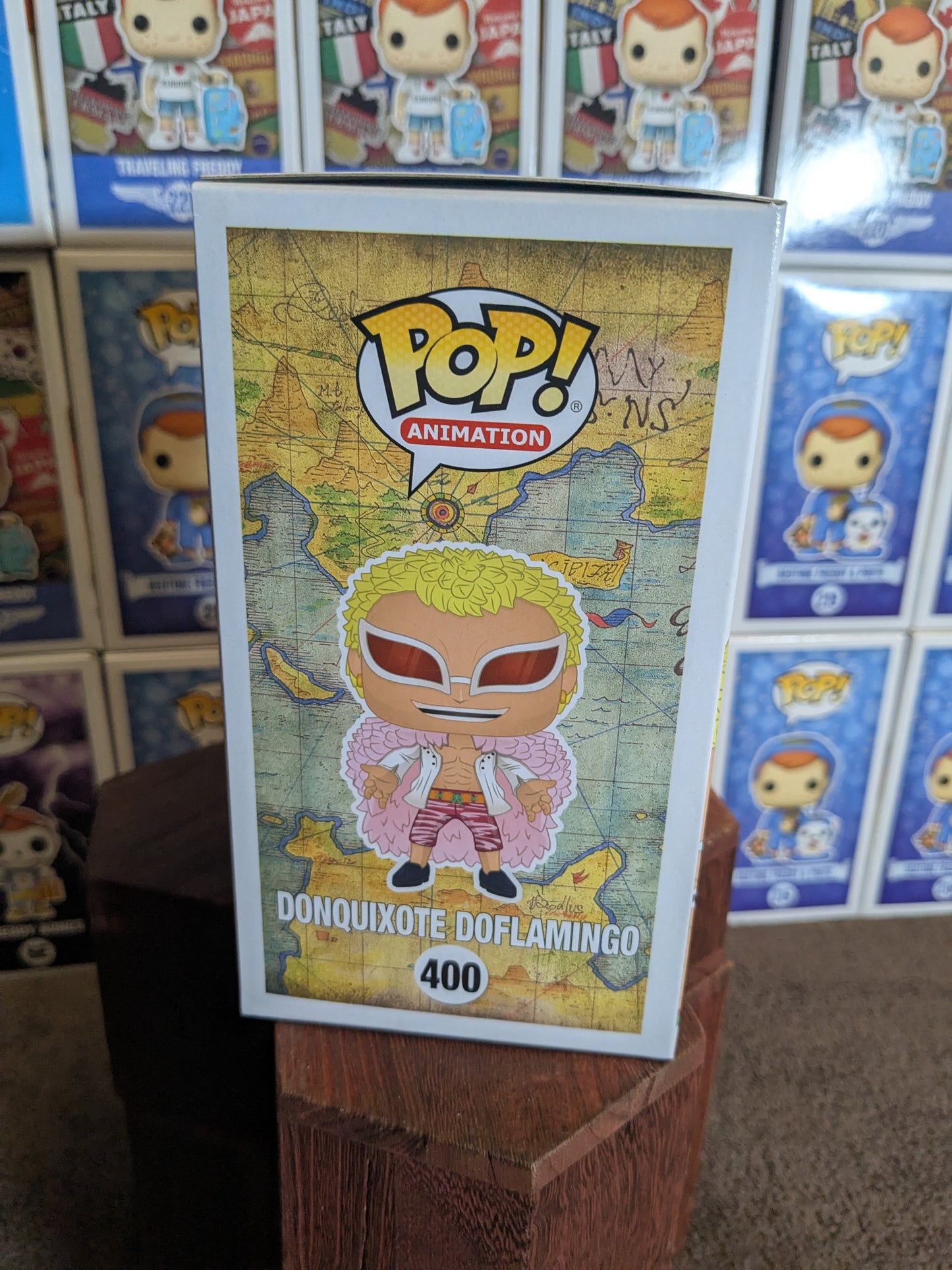 Funko pop 400 : Donquixote Doflamingo (Damaged Box)