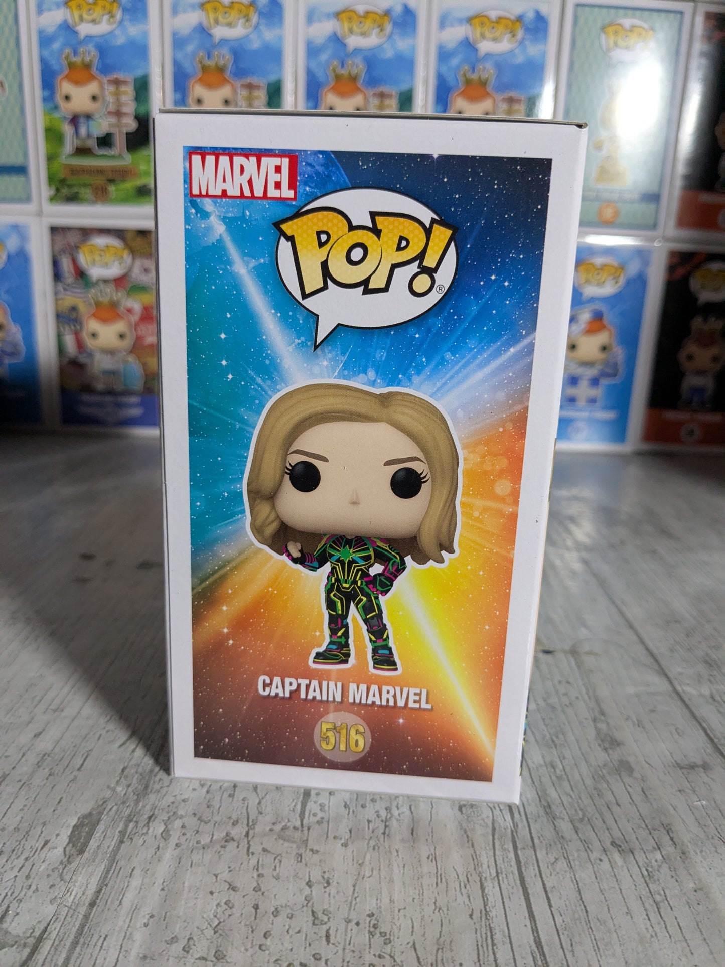 Funko pop 516 : Captain Marvel (Glow)