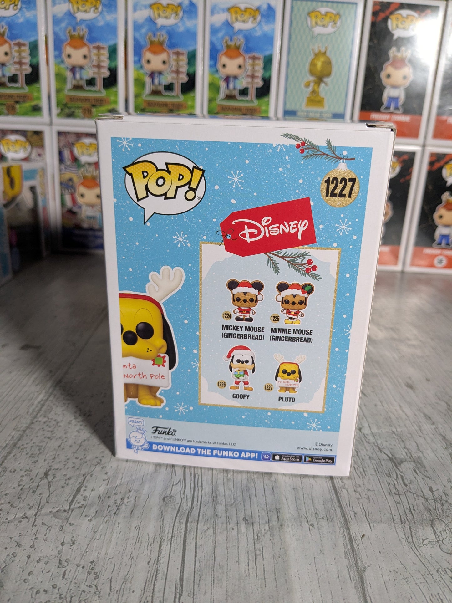 Funko pop 1227 : Pluto (Damaged Plastic)