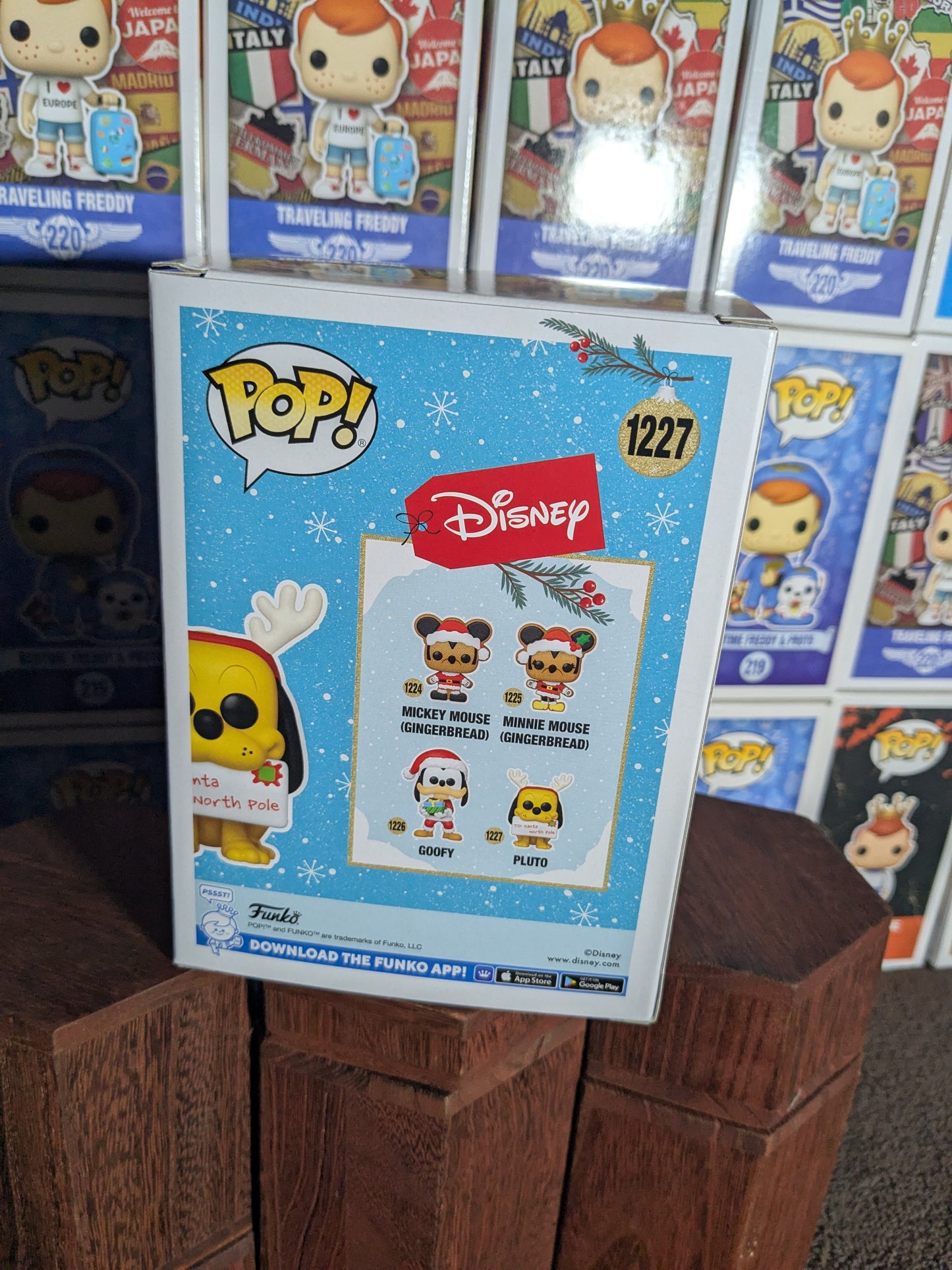 Funko pop 1227 : Pluto (Flocked) - CapyToys