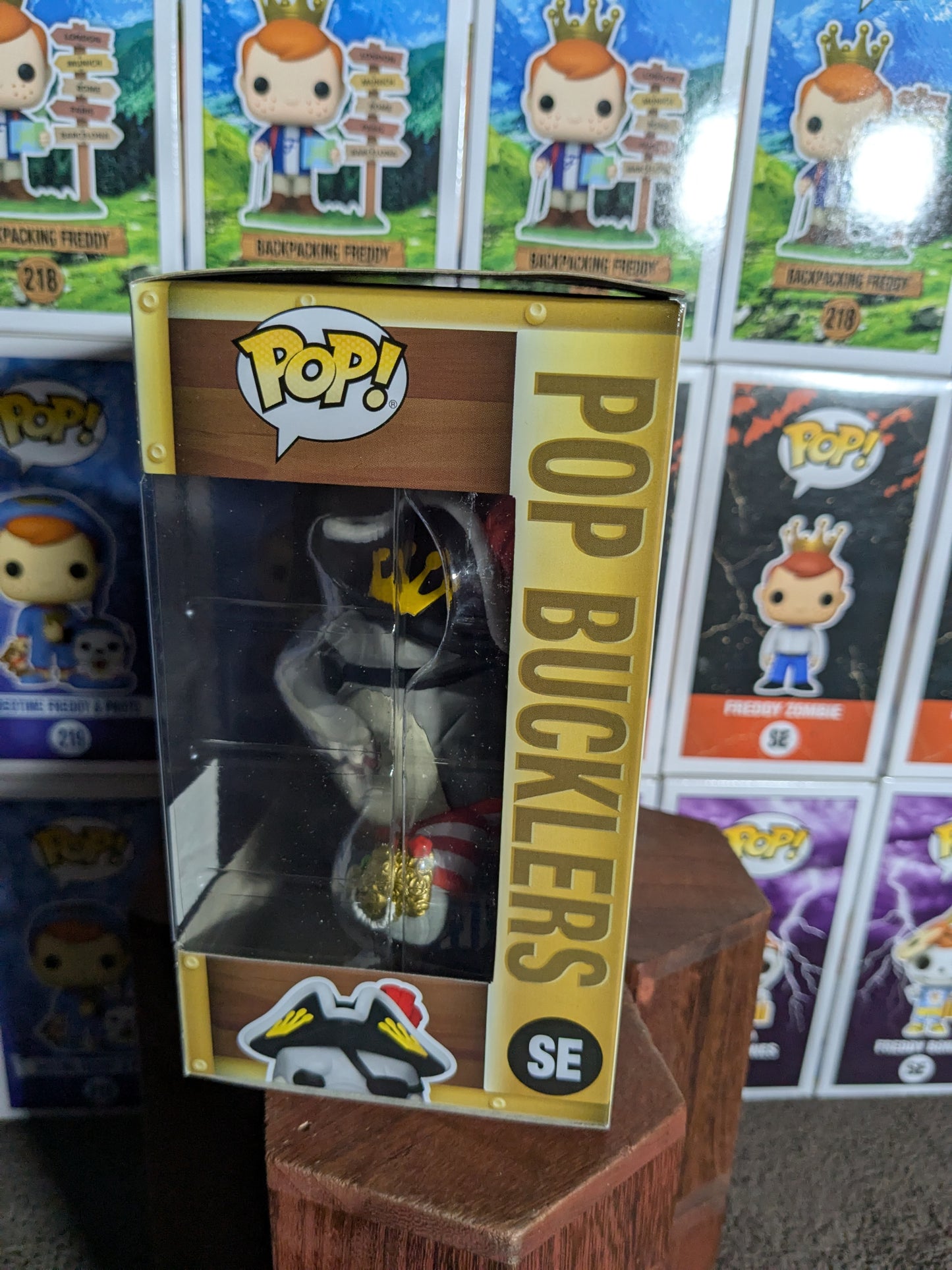Funko pop SE : Pop Bucklers