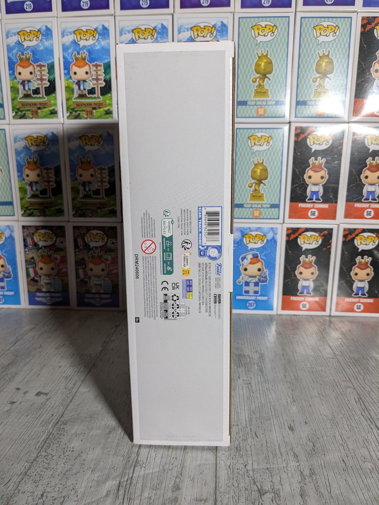 Funko pop - Twisted Freddy / Twisted Bonnie / Twisted Wolf / Twisted Chica (Glow)